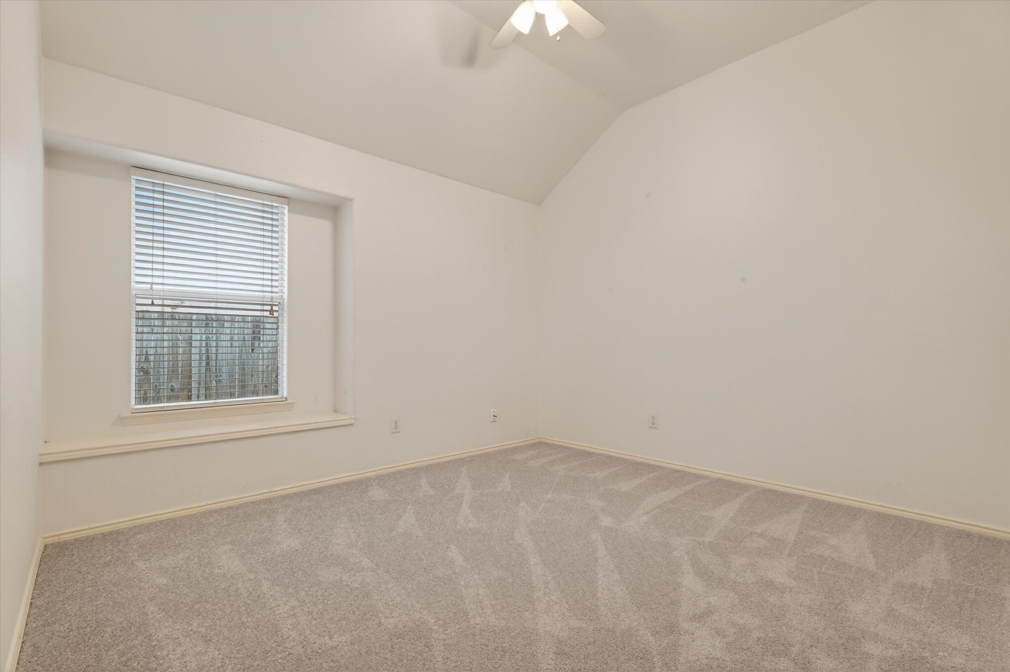 1220 Goldeneye Aubrey TX 76227