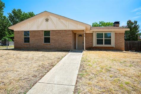 7616 Chasewood Drive North Richland Hills TX 76182