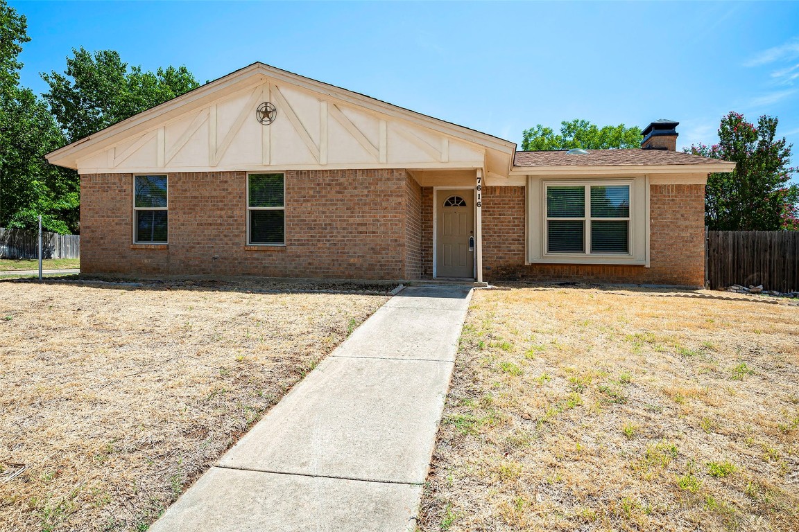7616 Chasewood Drive North Richland Hills TX 76182