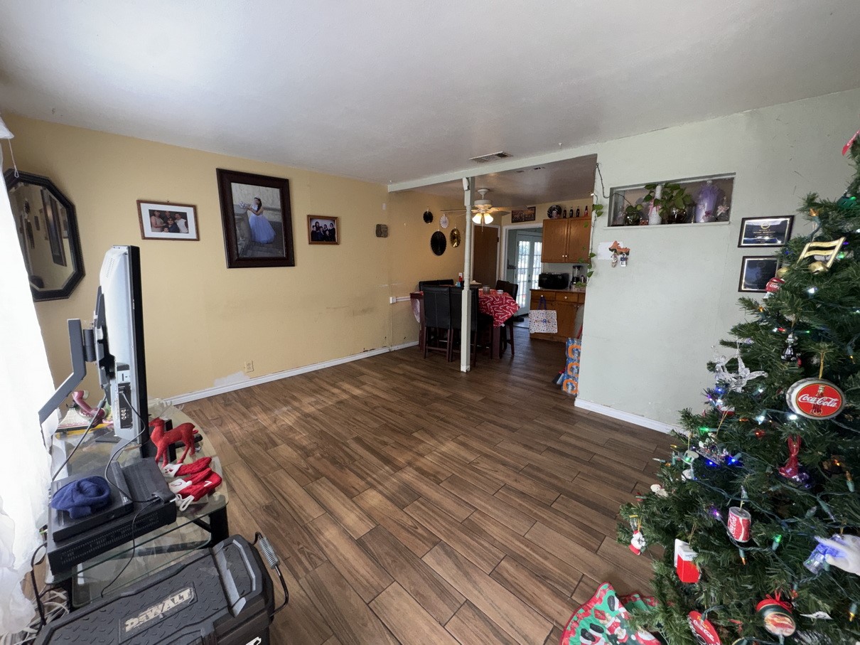 1416 Donald Avenue Carrollton TX 75006