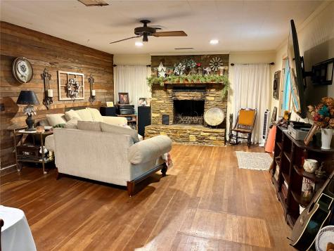706 S Avenue I Clifton TX 76634