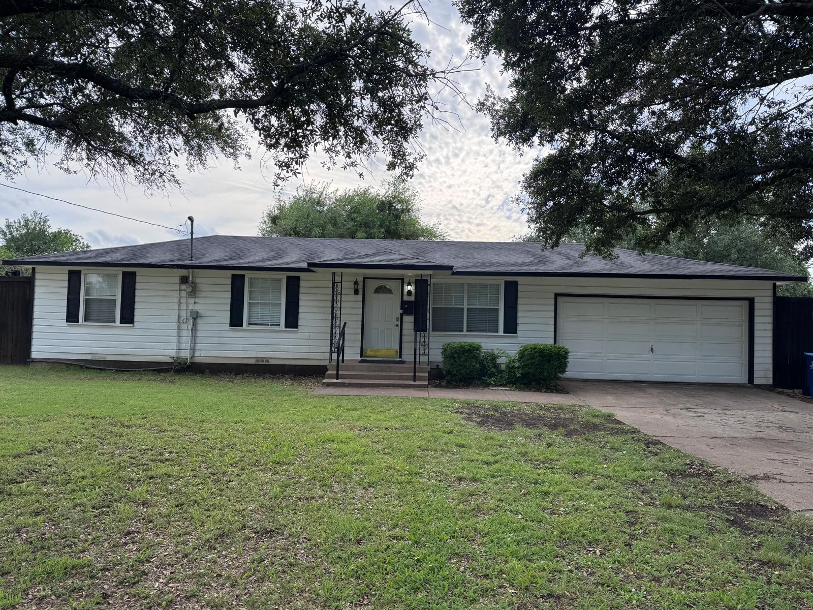 725 Hilltop Circle Desoto TX 75115
