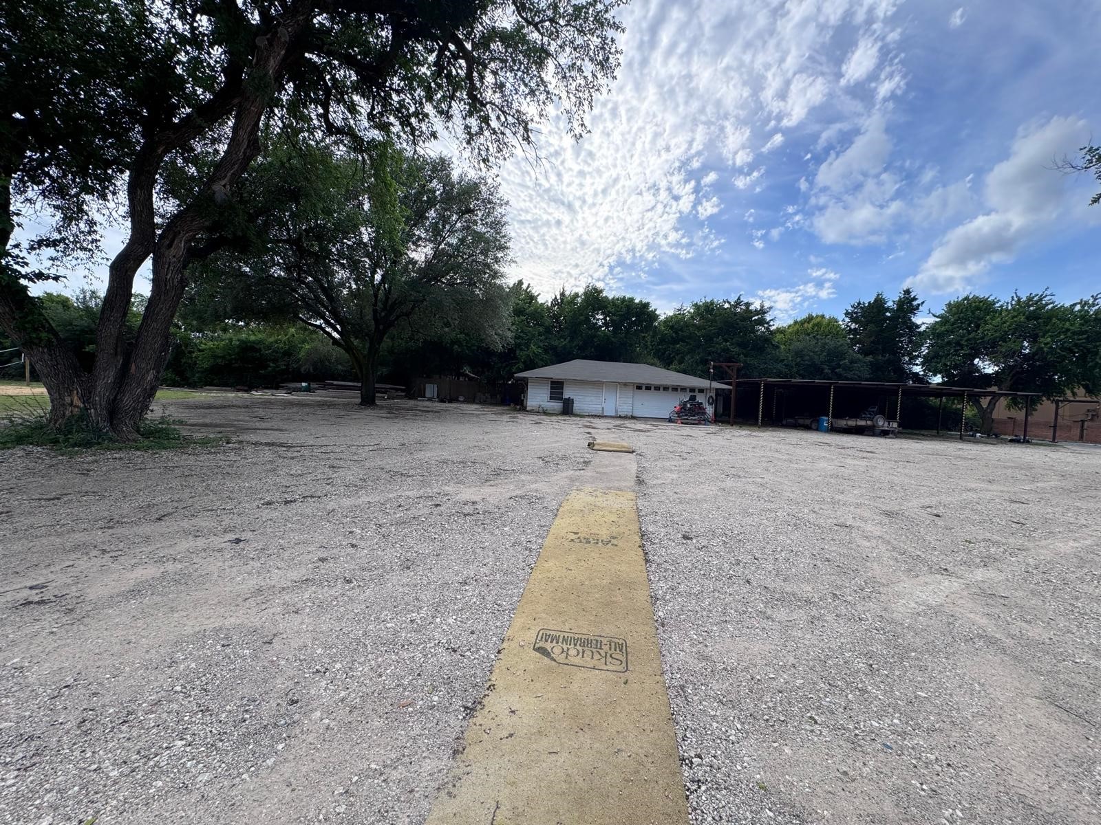 725 Hilltop Circle Desoto TX 75115