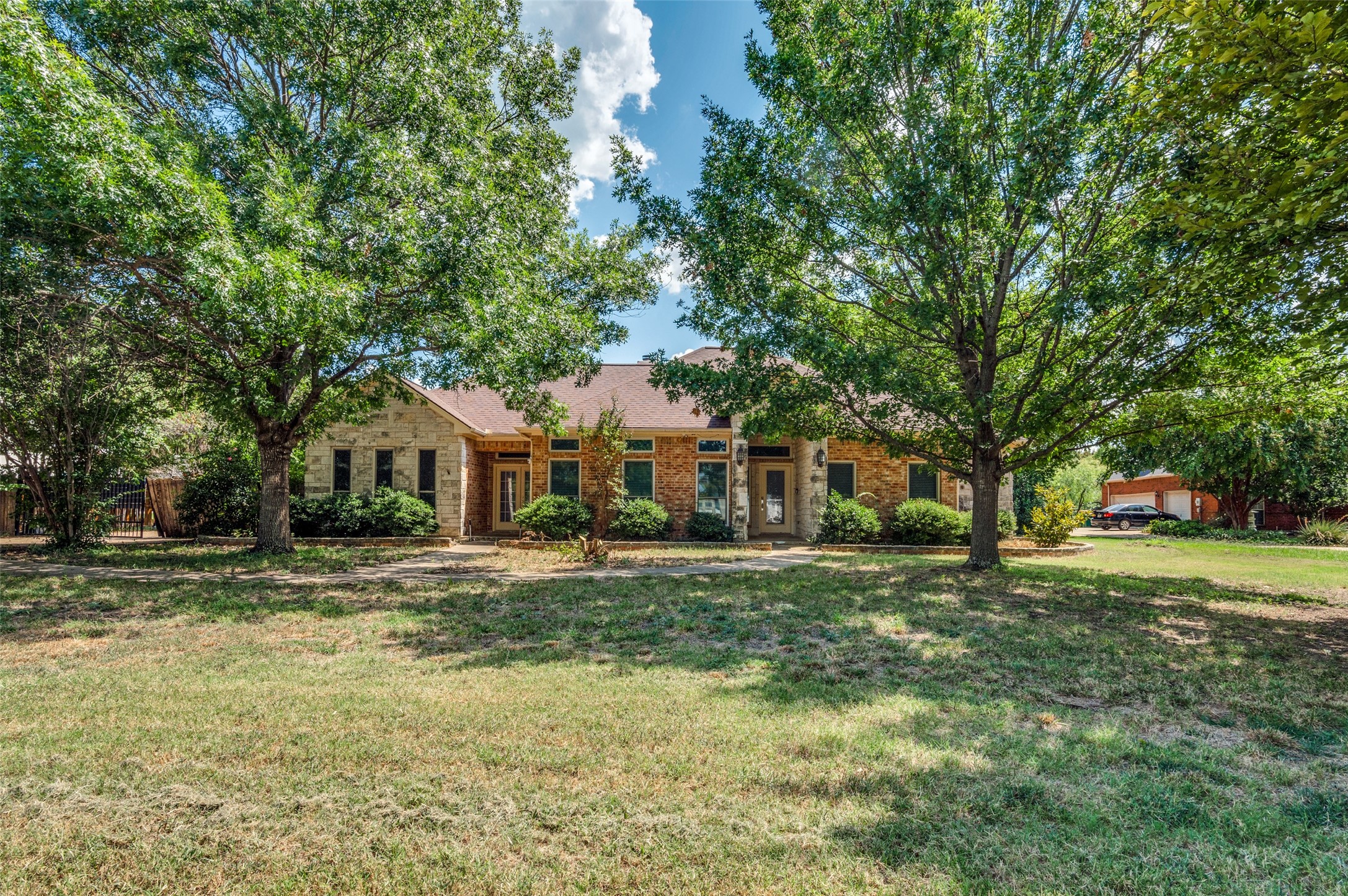 2852 S Lakeview Drive Cedar Hill TX 75104