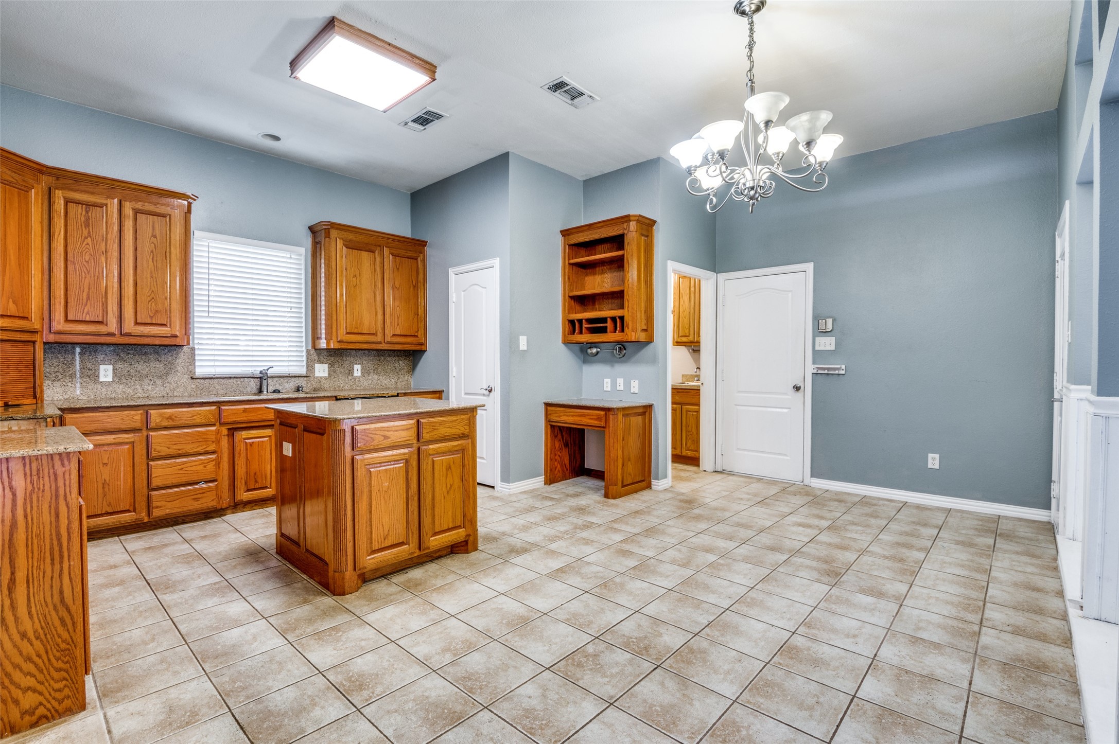 2852 S Lakeview Drive Cedar Hill TX 75104
