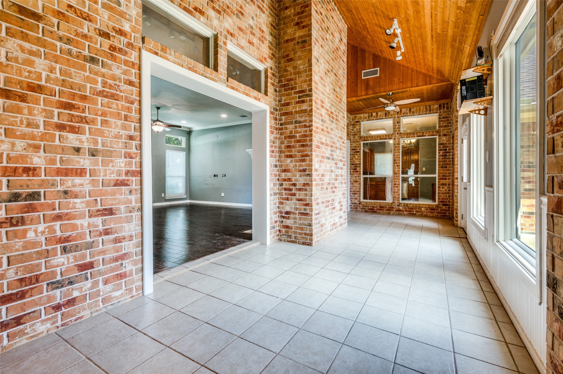 2852 S Lakeview Drive Cedar Hill TX 75104