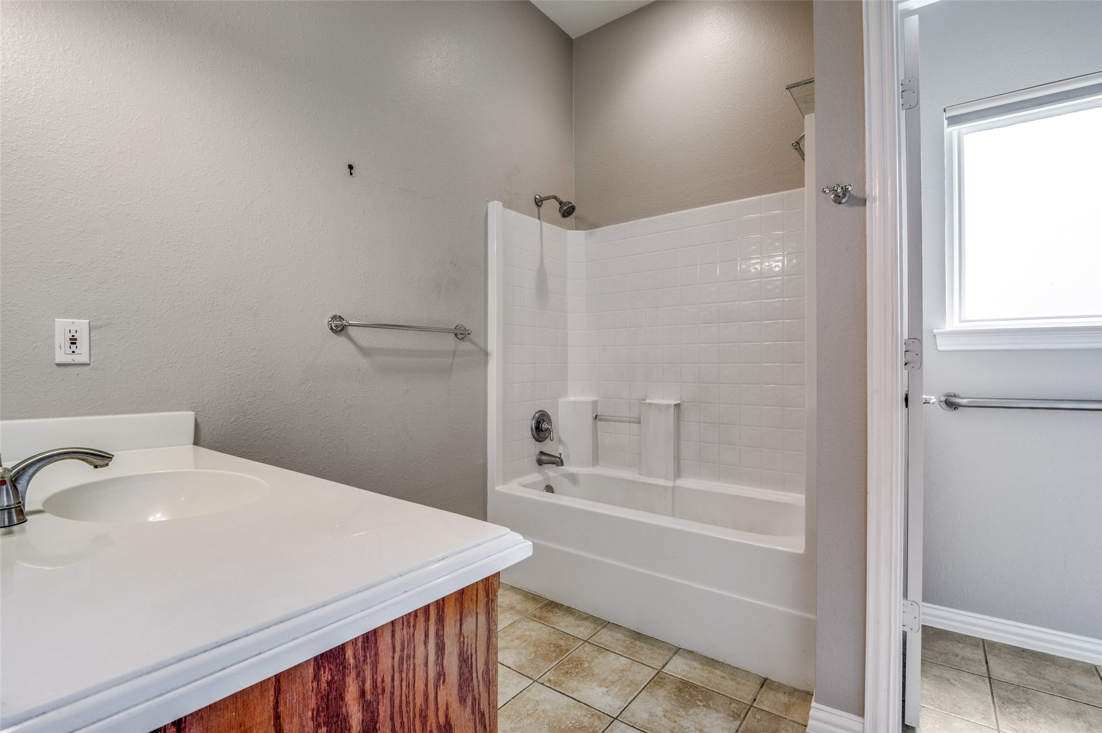 2852 S Lakeview Drive Cedar Hill TX 75104