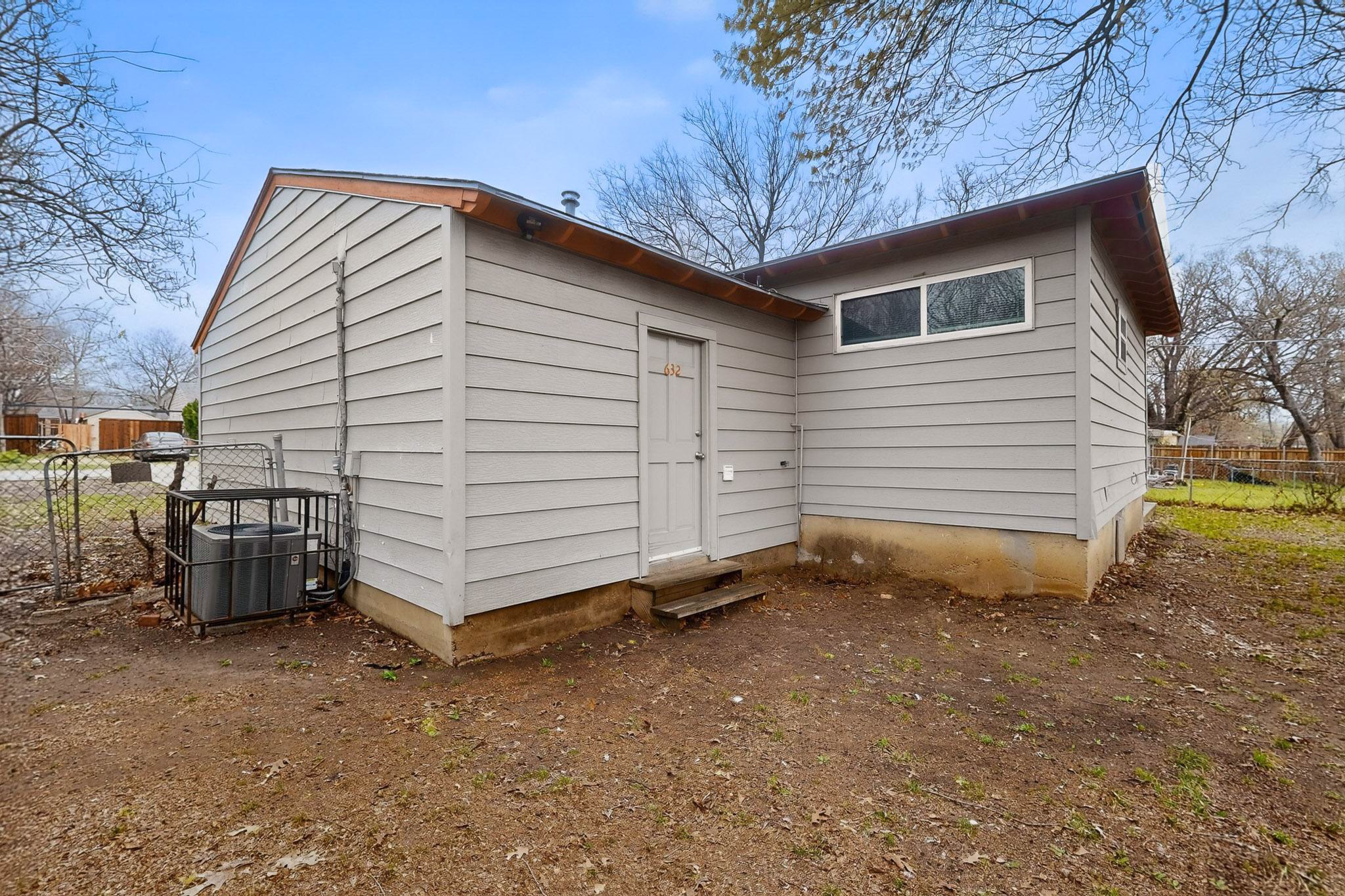 632 Freeman Drive Garland TX 75040