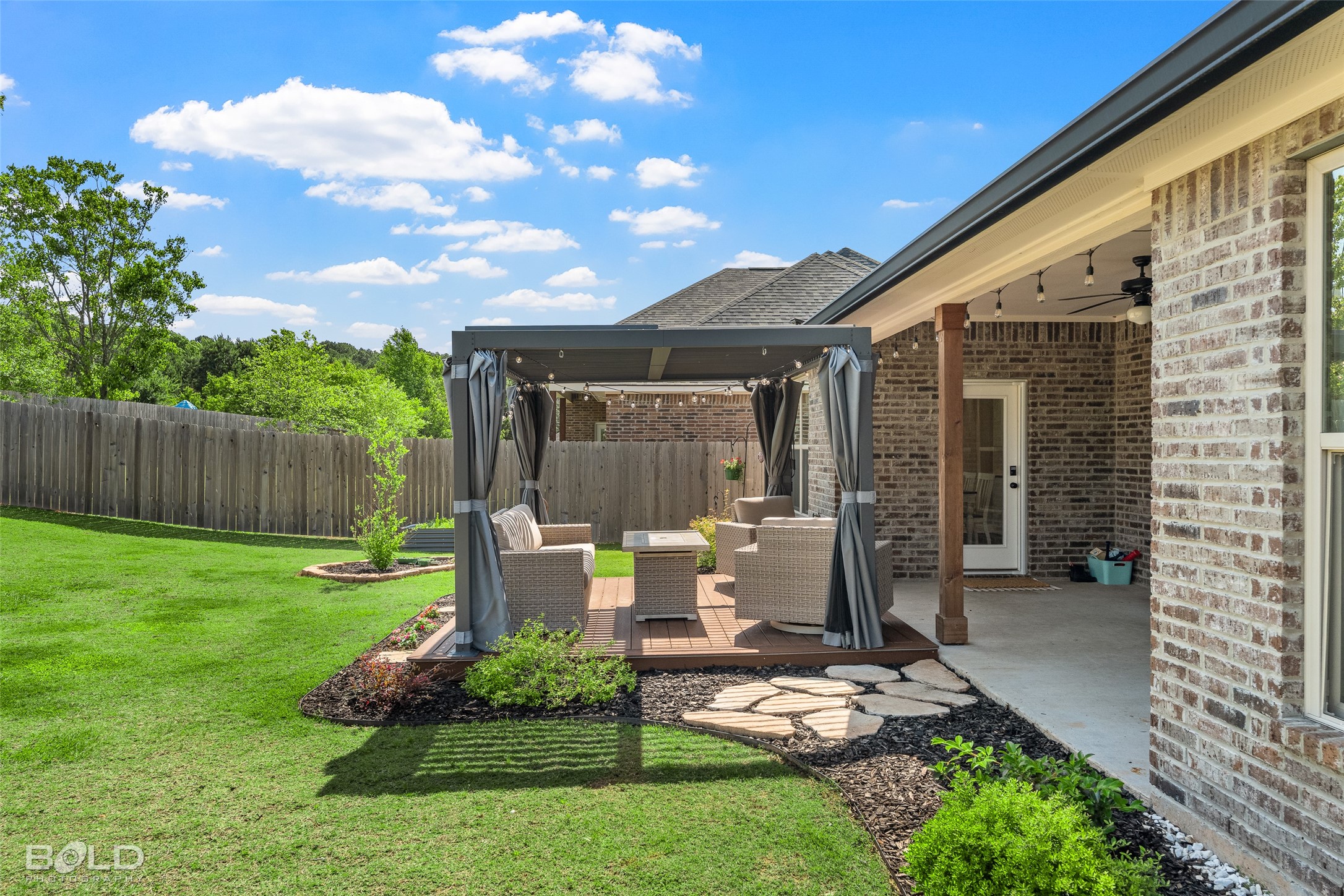 108 Brimestone Loop Benton LA 71006