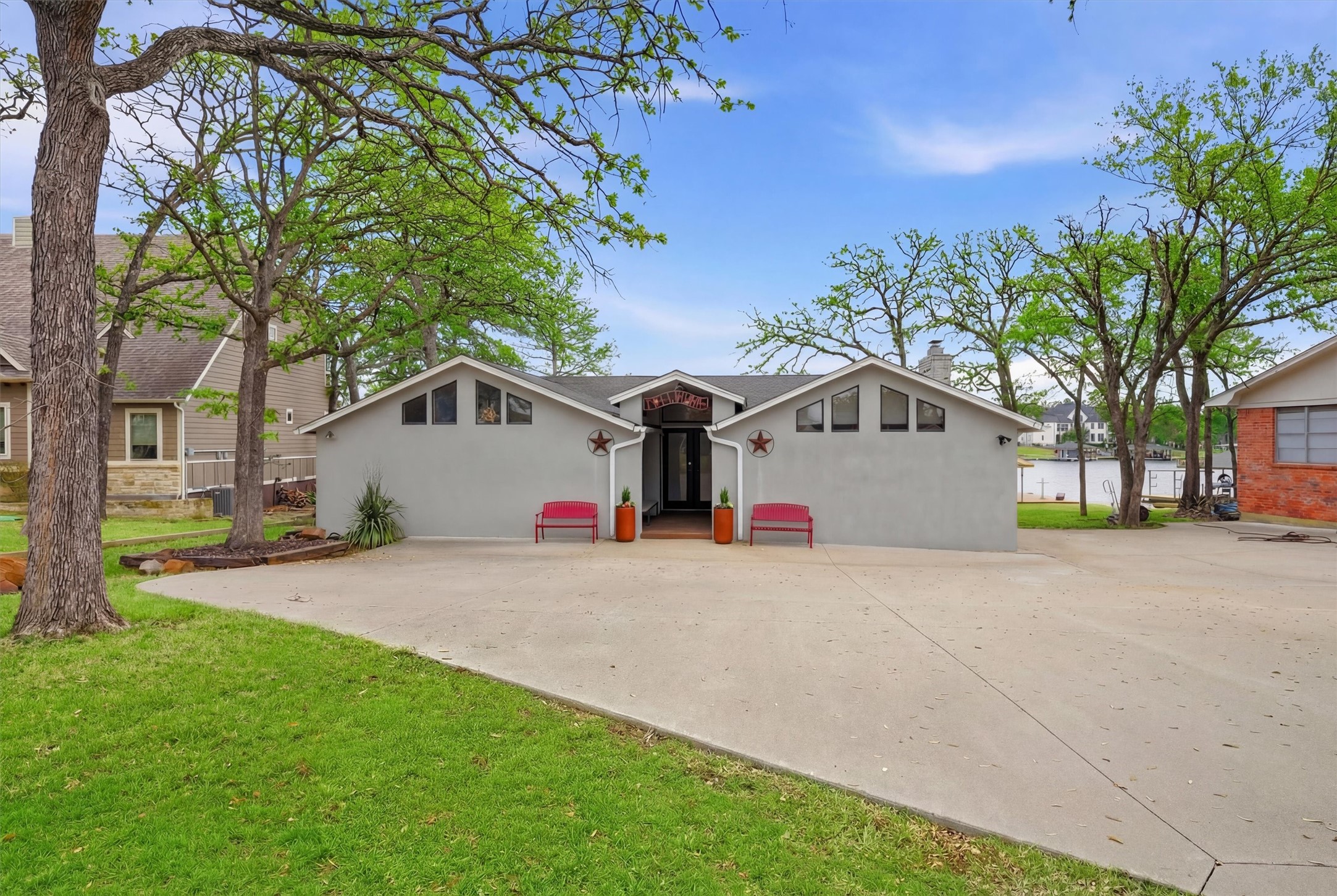 140 Blackfoot Trail Lake Kiowa TX 76240
