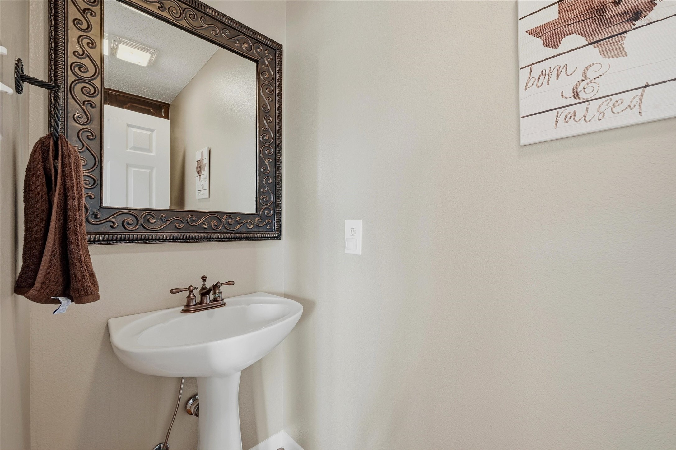 140 Blackfoot Trail Lake Kiowa TX 76240