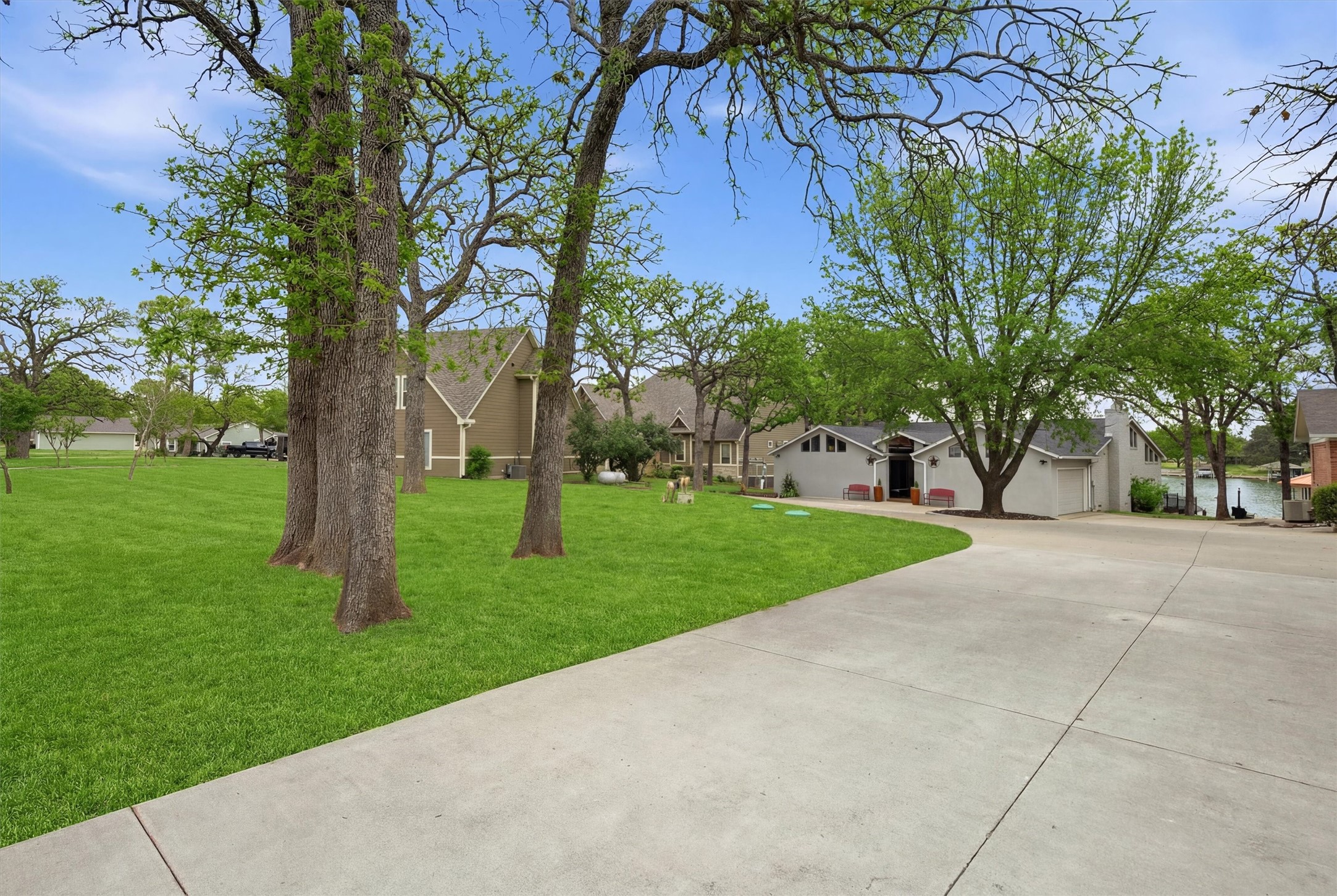 140 Blackfoot Trail Lake Kiowa TX 76240