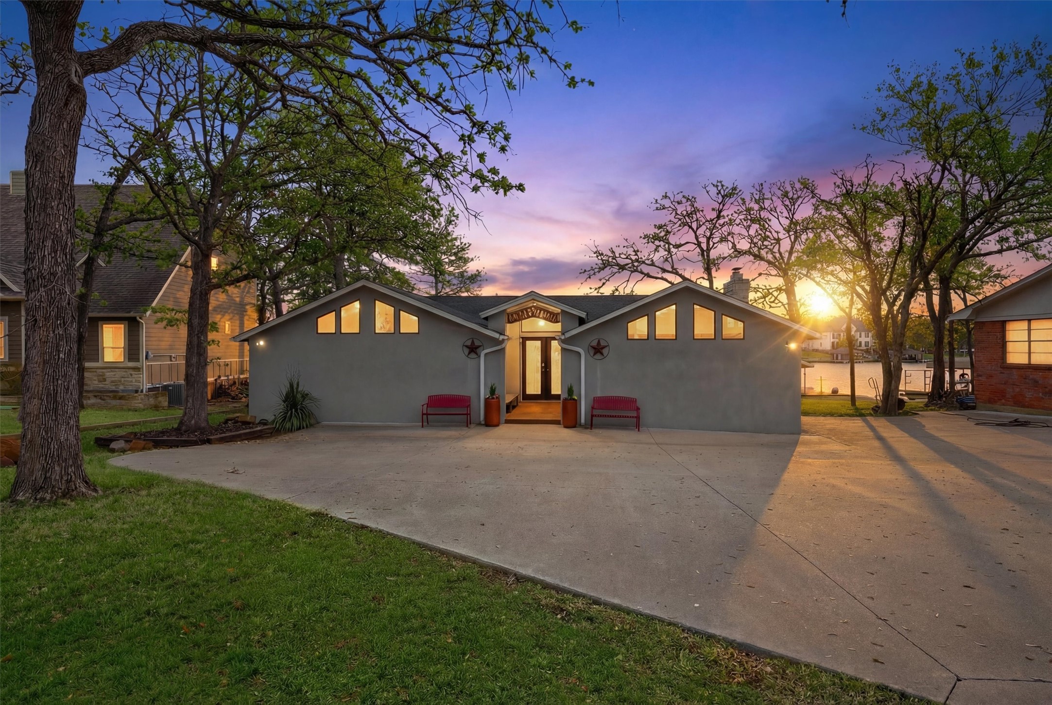 140 Blackfoot Trail Lake Kiowa TX 76240