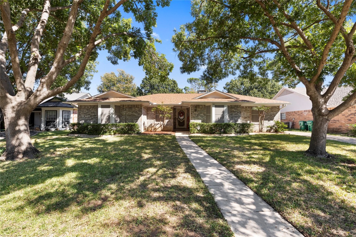 2102 N Lake Trail Denton TX 76201