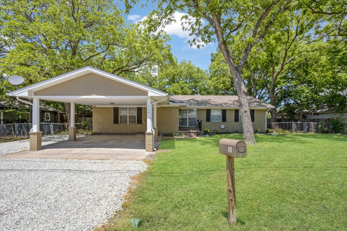 470 W Marshall Street Van Alstyne TX 75495