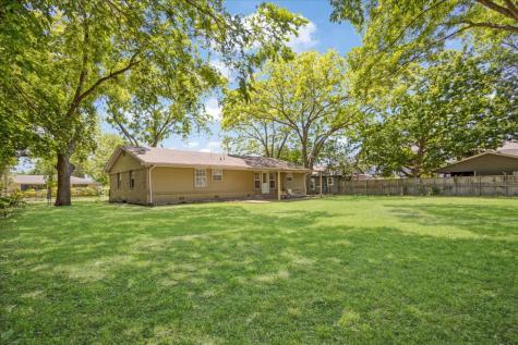 470 W Marshall Street Van Alstyne TX 75495
