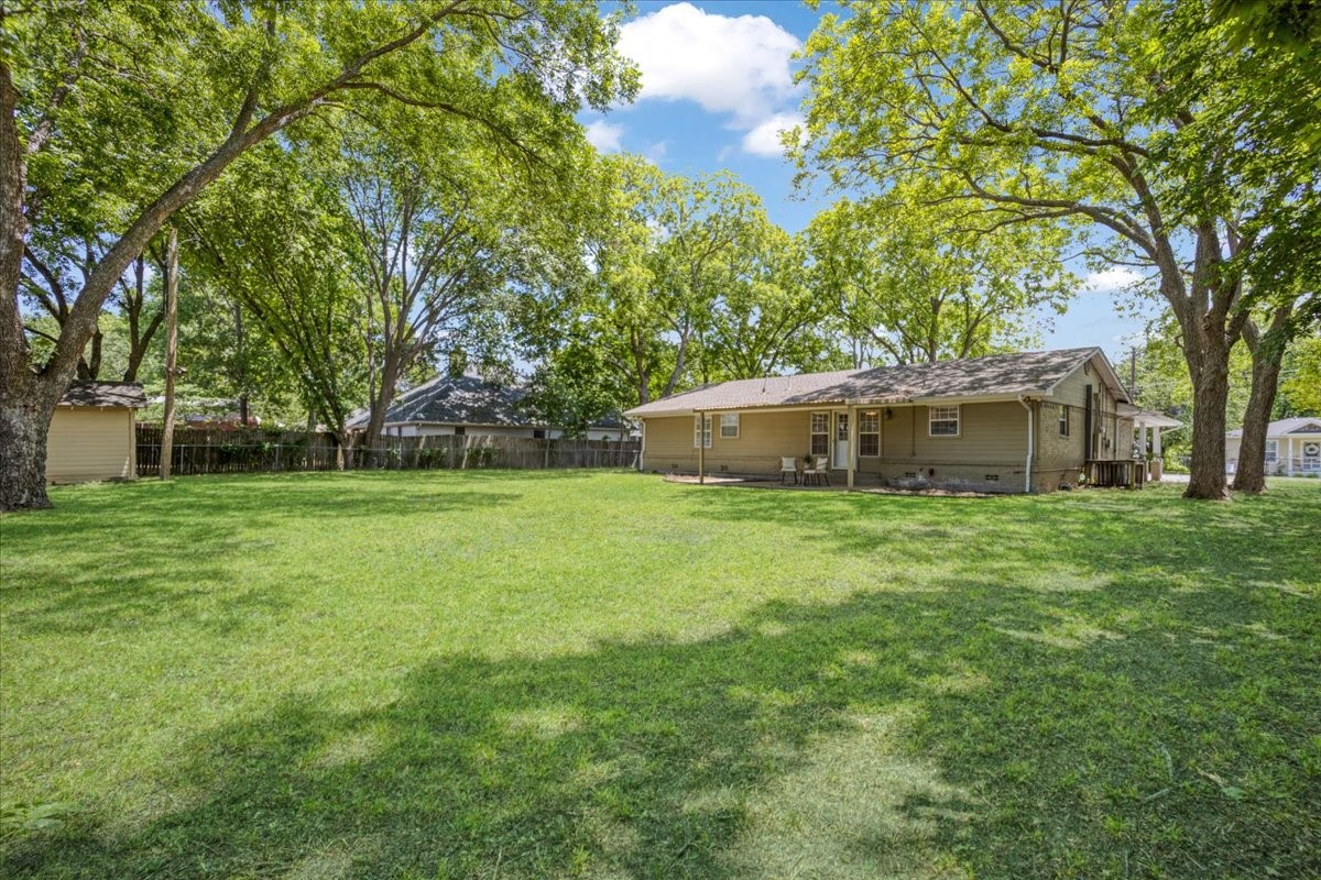 470 W Marshall Street Van Alstyne TX 75495