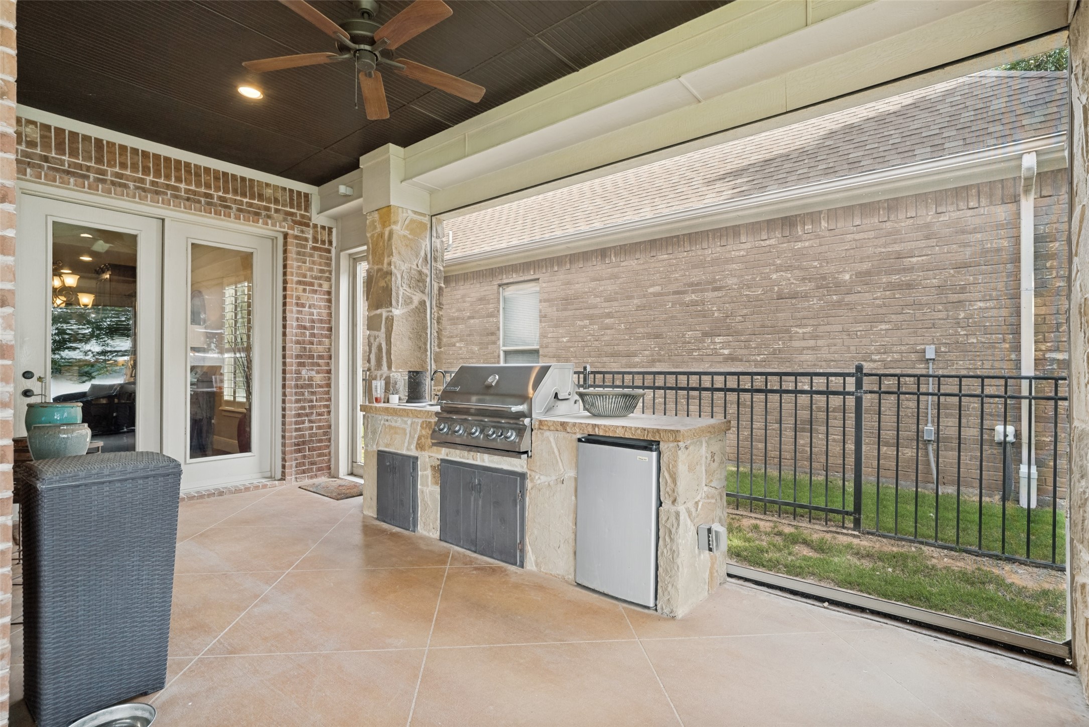 3450 Abes Landing Circle Granbury TX 76049