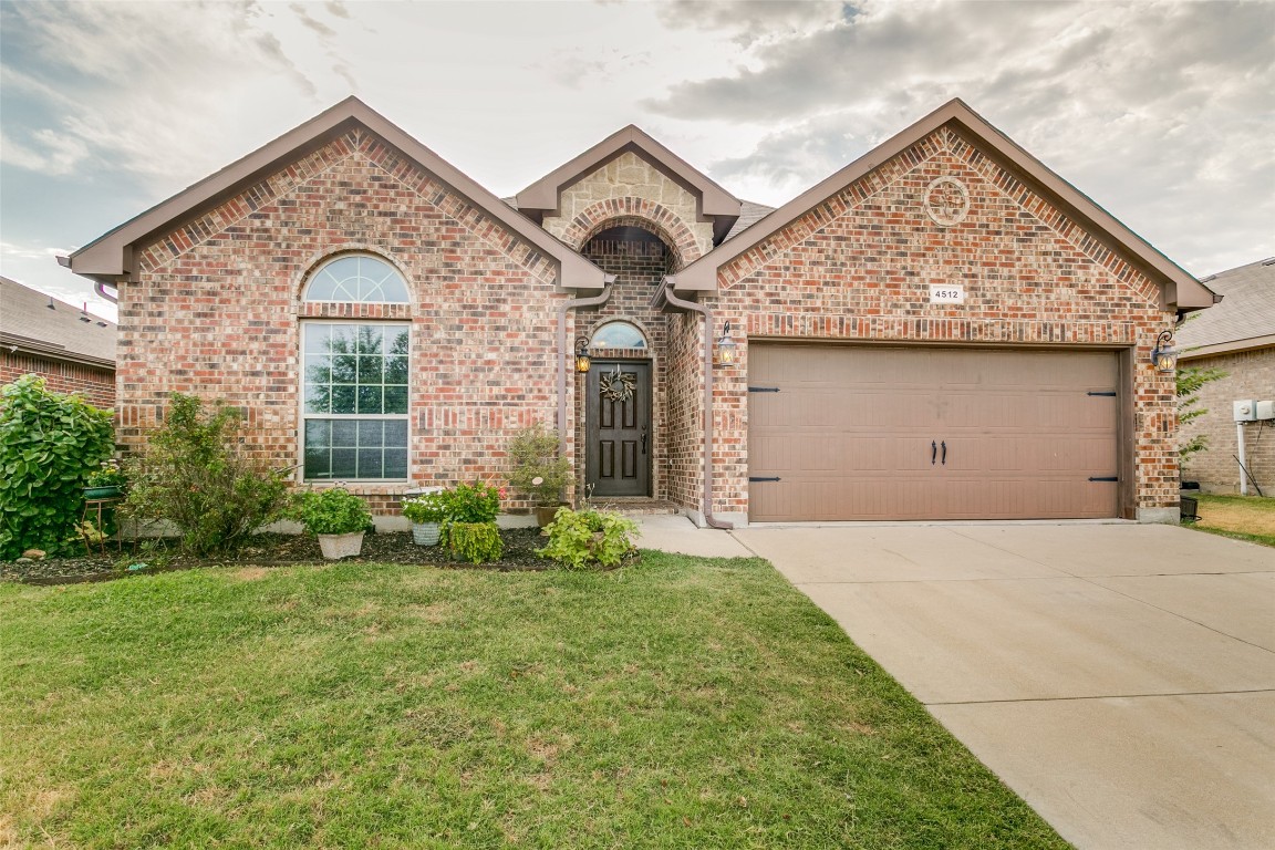 4512 Hidden Meadows Trail Denton TX 76226