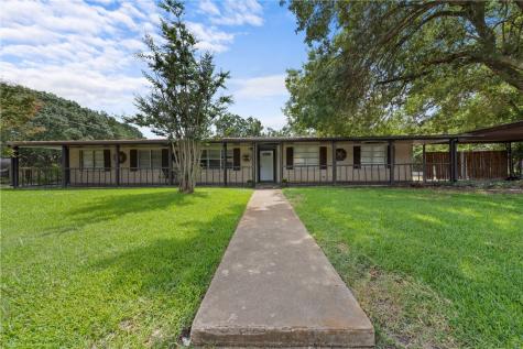 700 W Margaret Street Robinson TX 76706