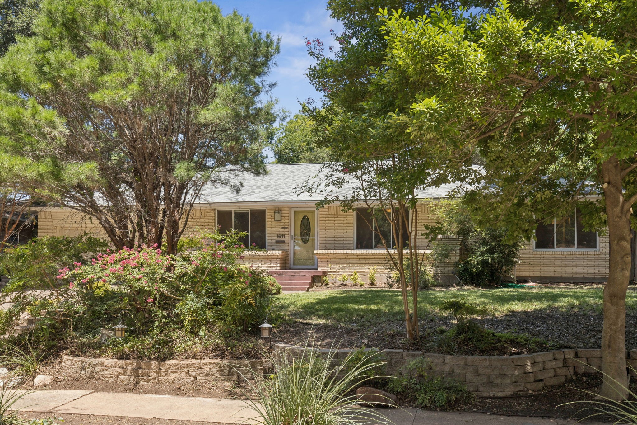 1611 Driftwood Drive Dallas TX 75224