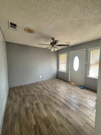3801 E Berry Street Fort Worth TX 76105
