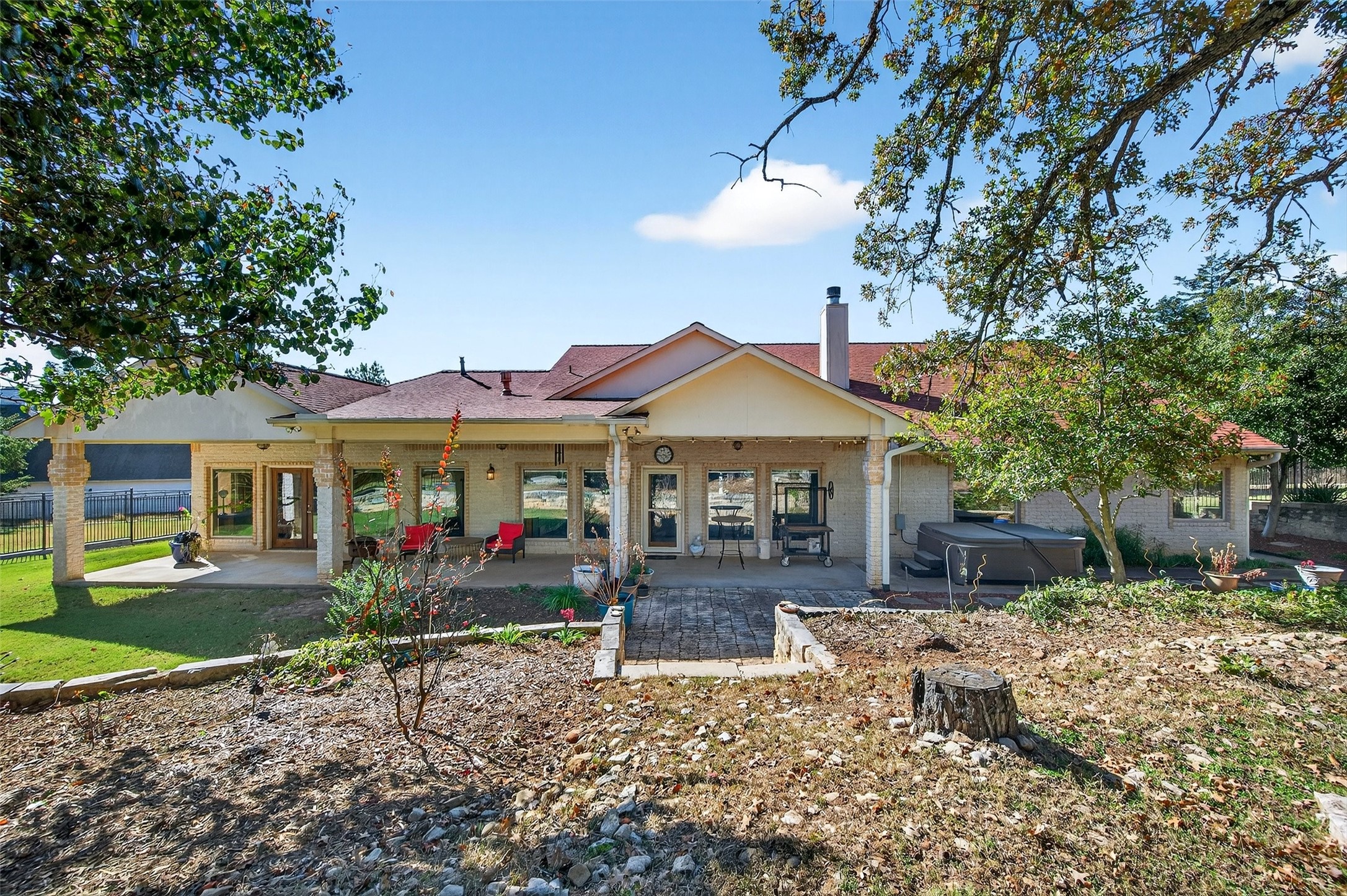 200 Cayuga Trail Lake Kiowa TX 76240
