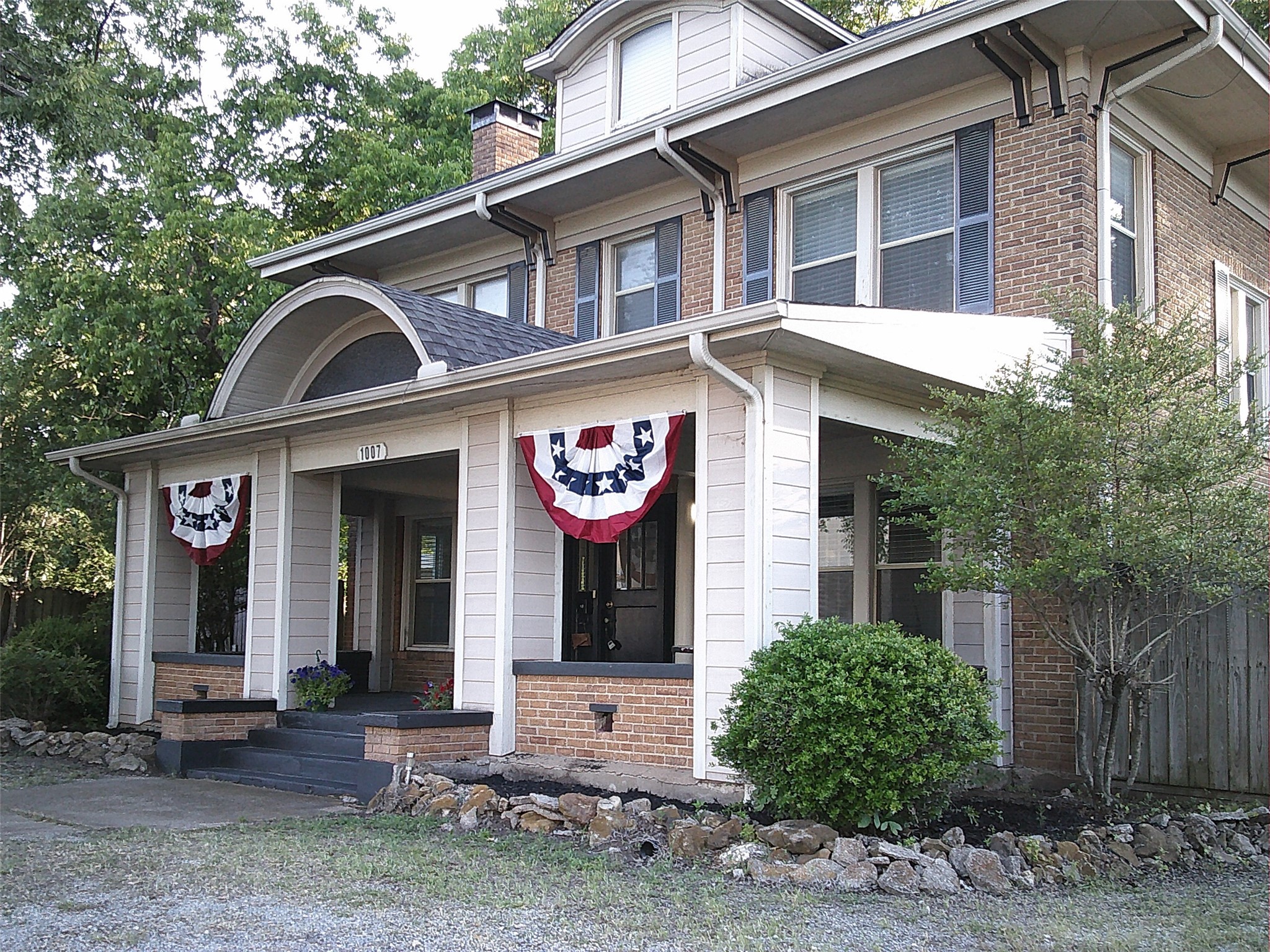 1007 N Center Street Bonham TX 75418