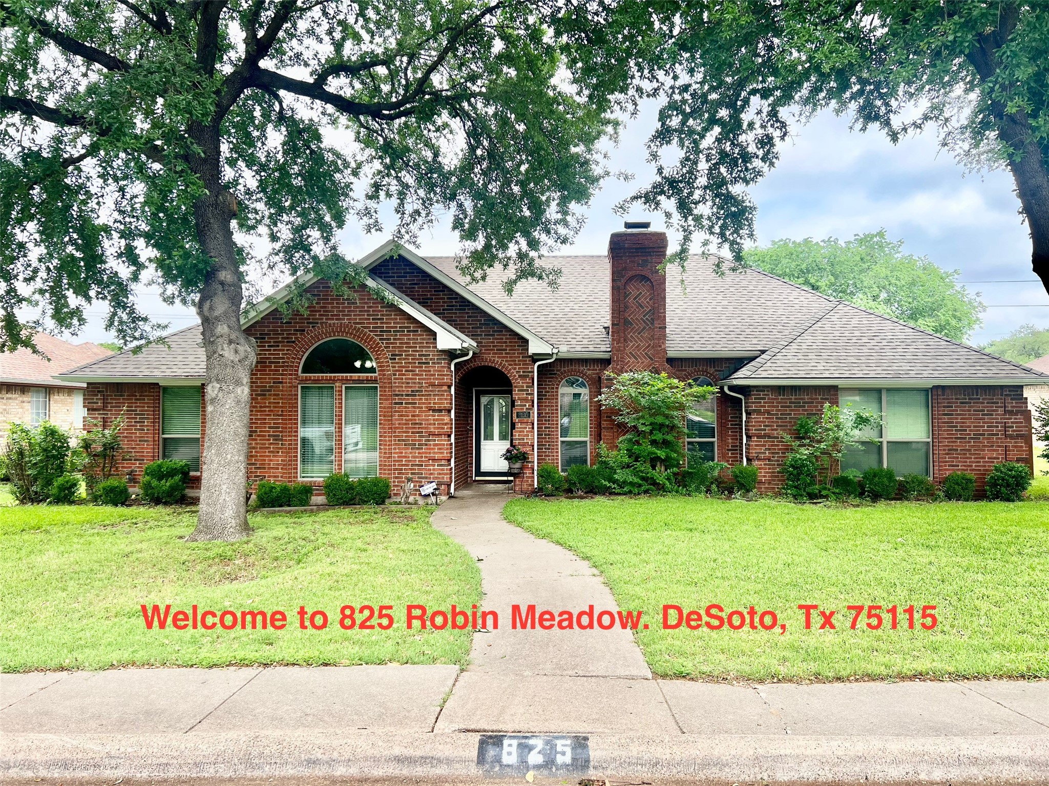 825 Robin Meadow Drive Desoto TX 75115