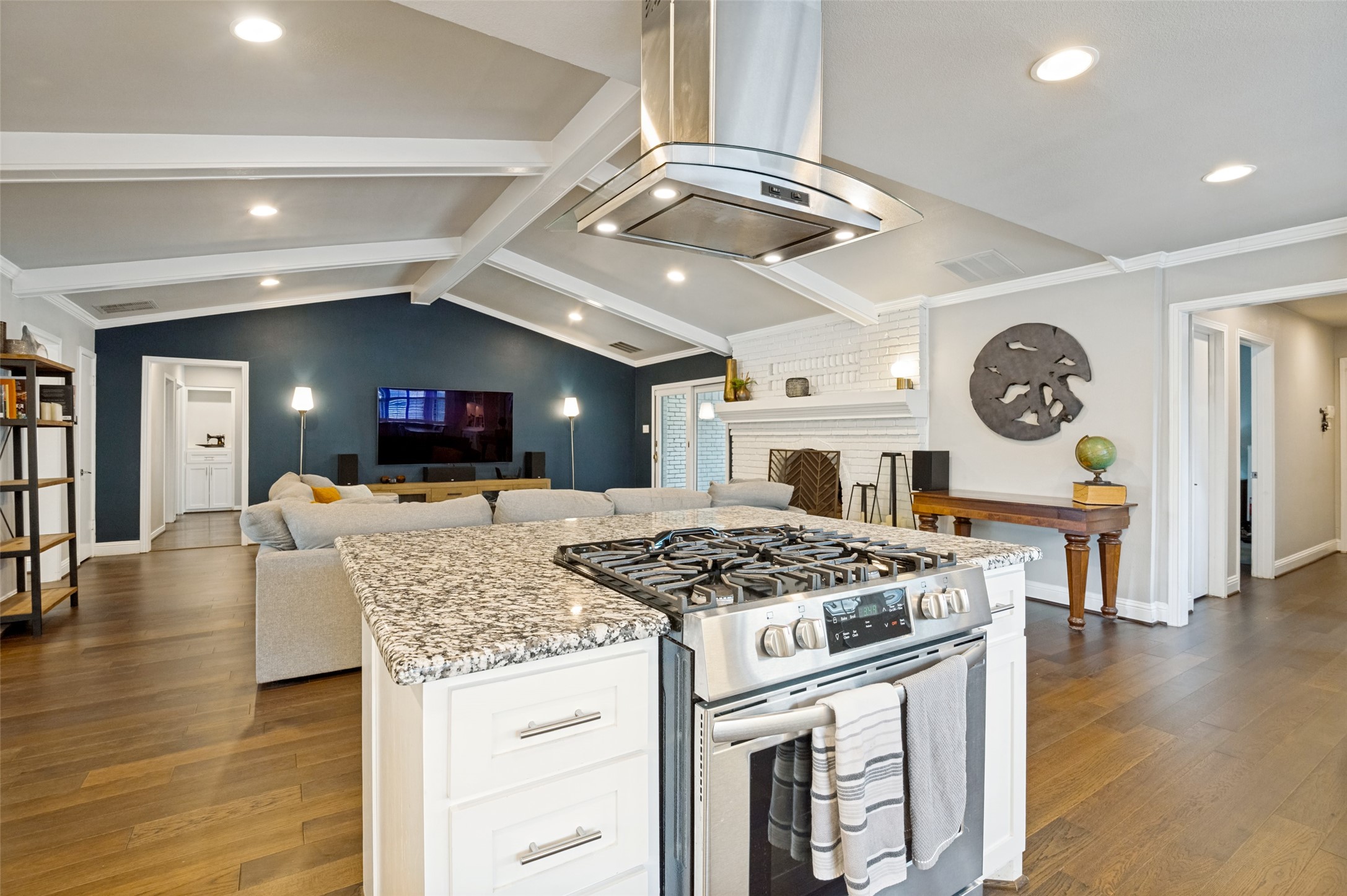 9421 Meadowknoll Drive Dallas TX 75243