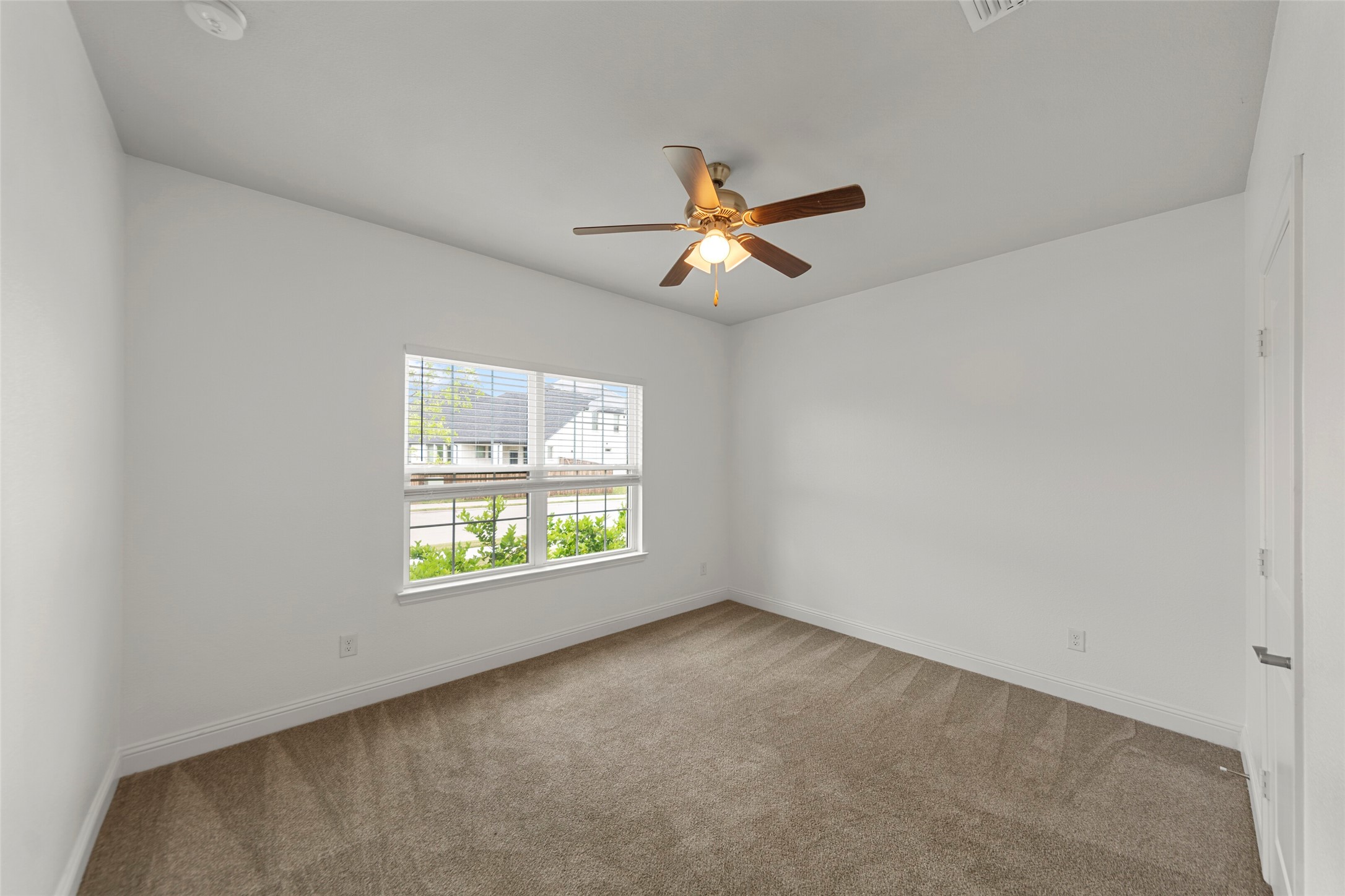 498 Oak Creek Drive Lavon TX 75166