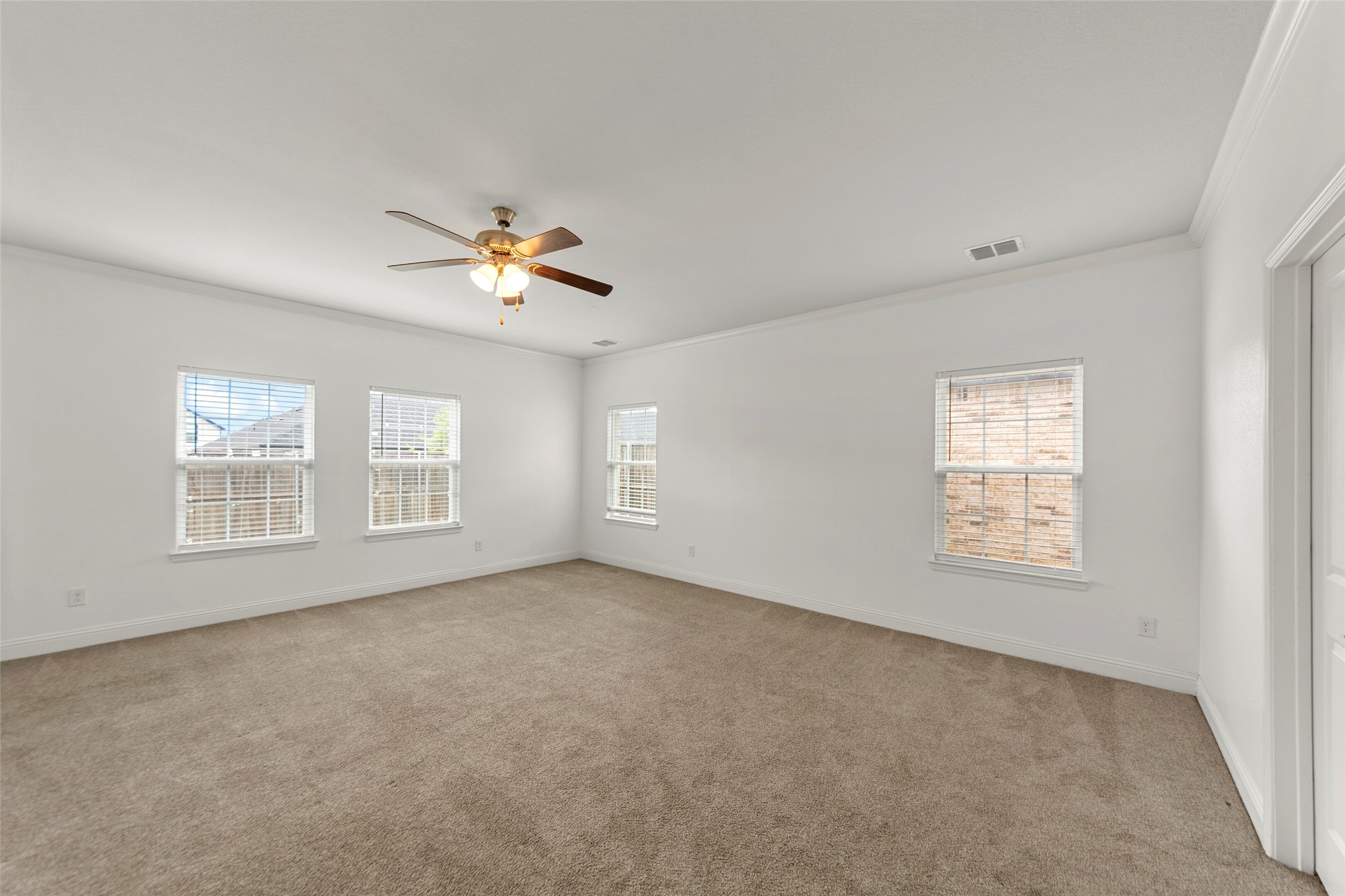 498 Oak Creek Drive Lavon TX 75166