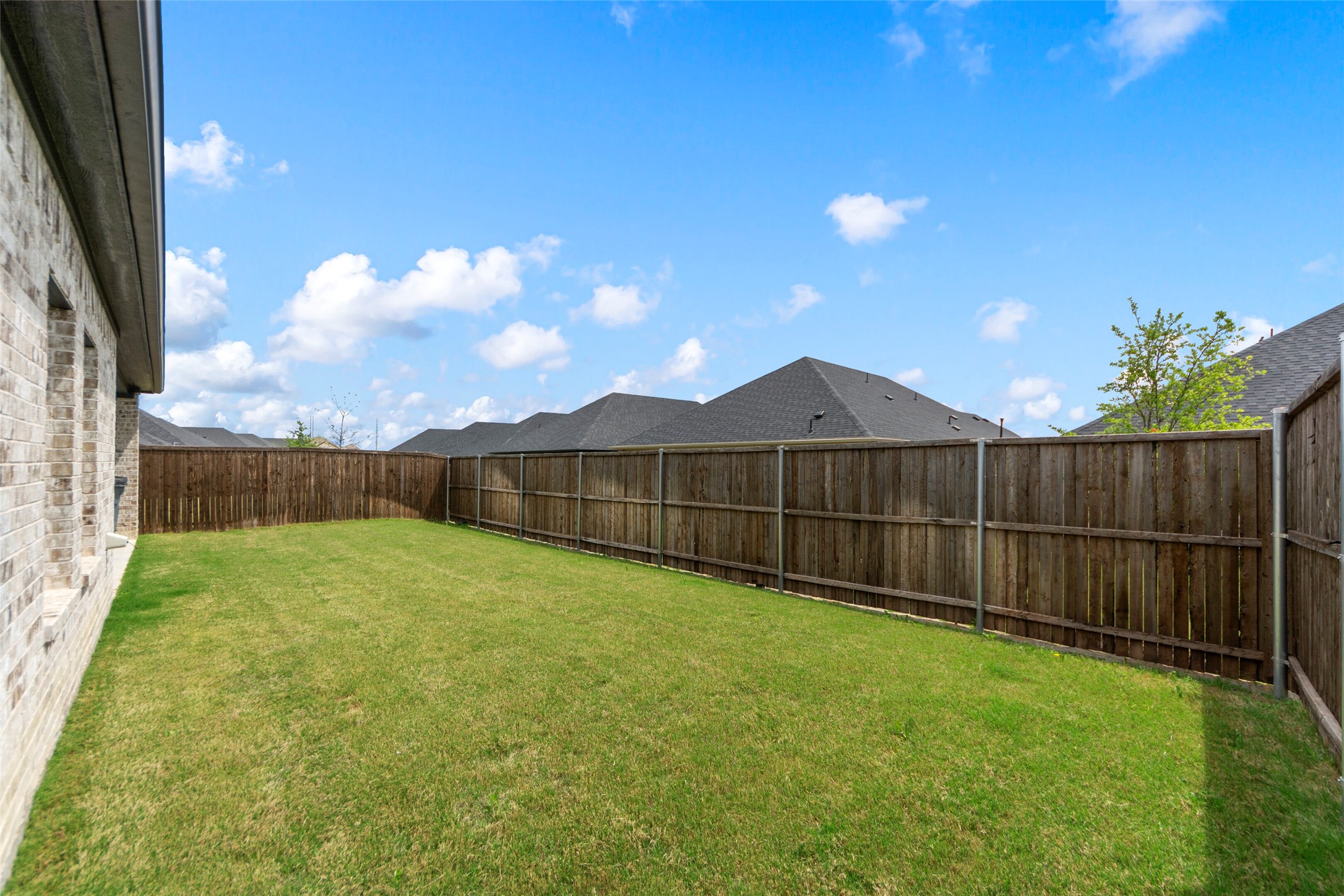 498 Oak Creek Drive Lavon TX 75166
