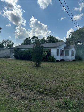202 W Rowena Street Rosebud TX 76570