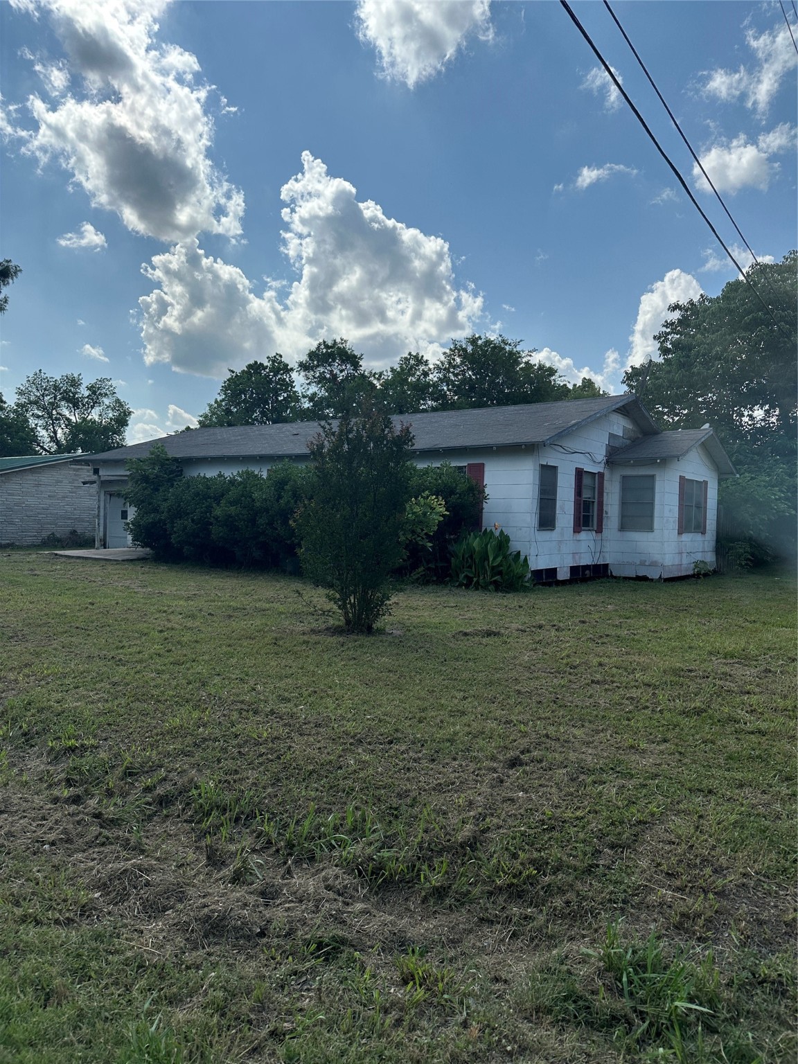 202 W Rowena Street Rosebud TX 76570