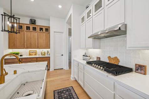 2264 Emerald Drive Waxahachie TX 75167