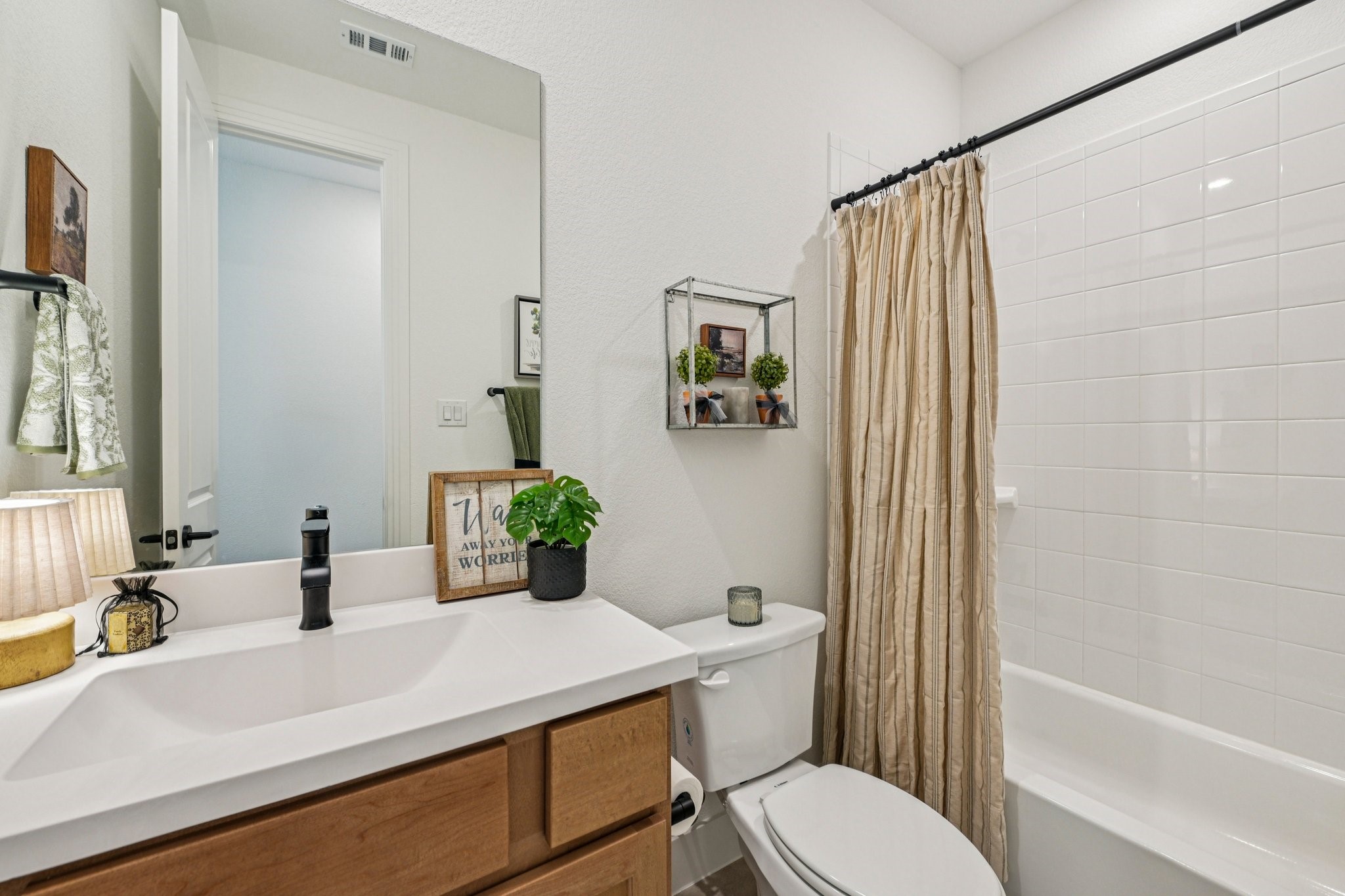 2264 Emerald Drive Waxahachie TX 75167