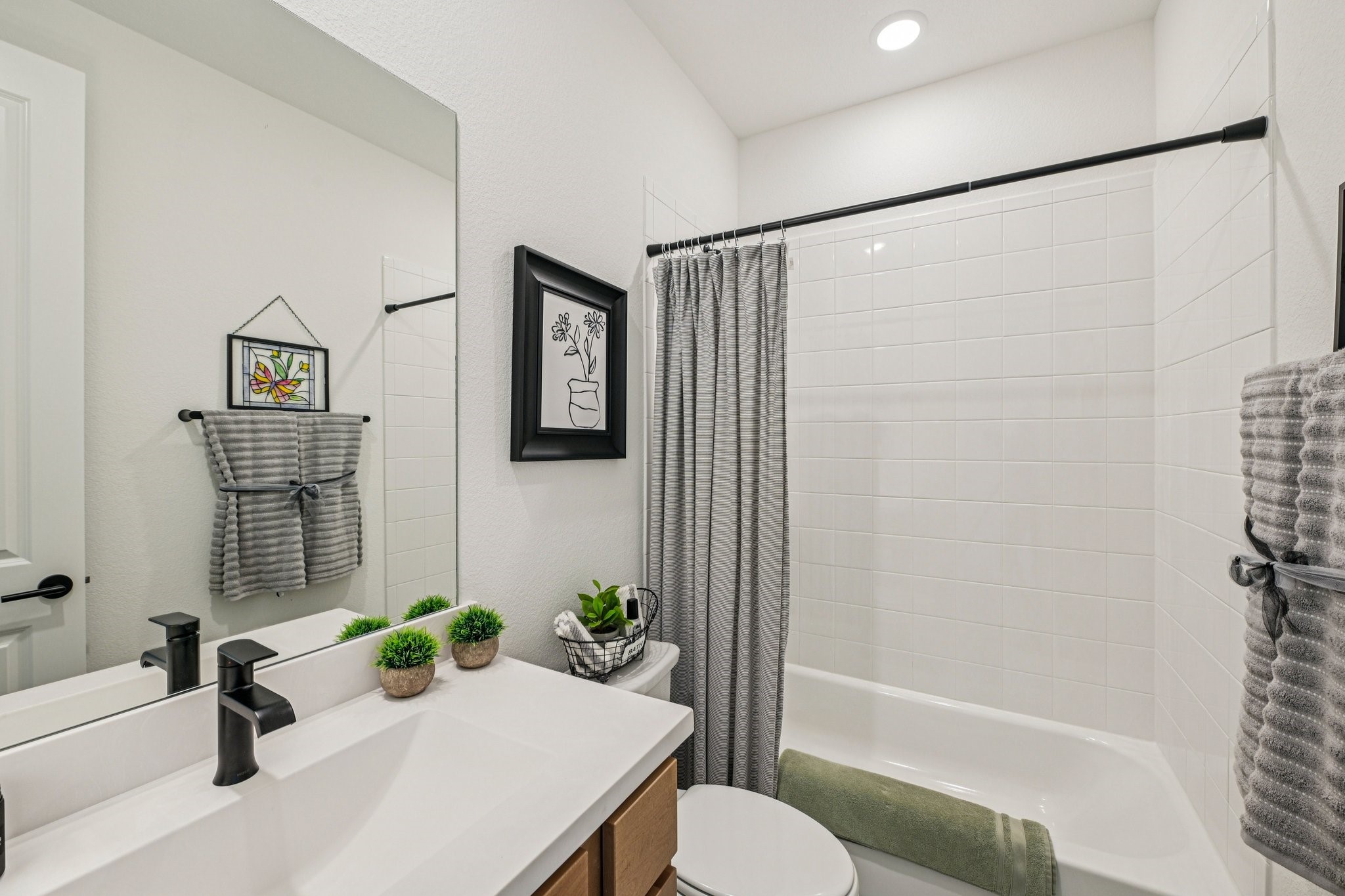 2264 Emerald Drive Waxahachie TX 75167