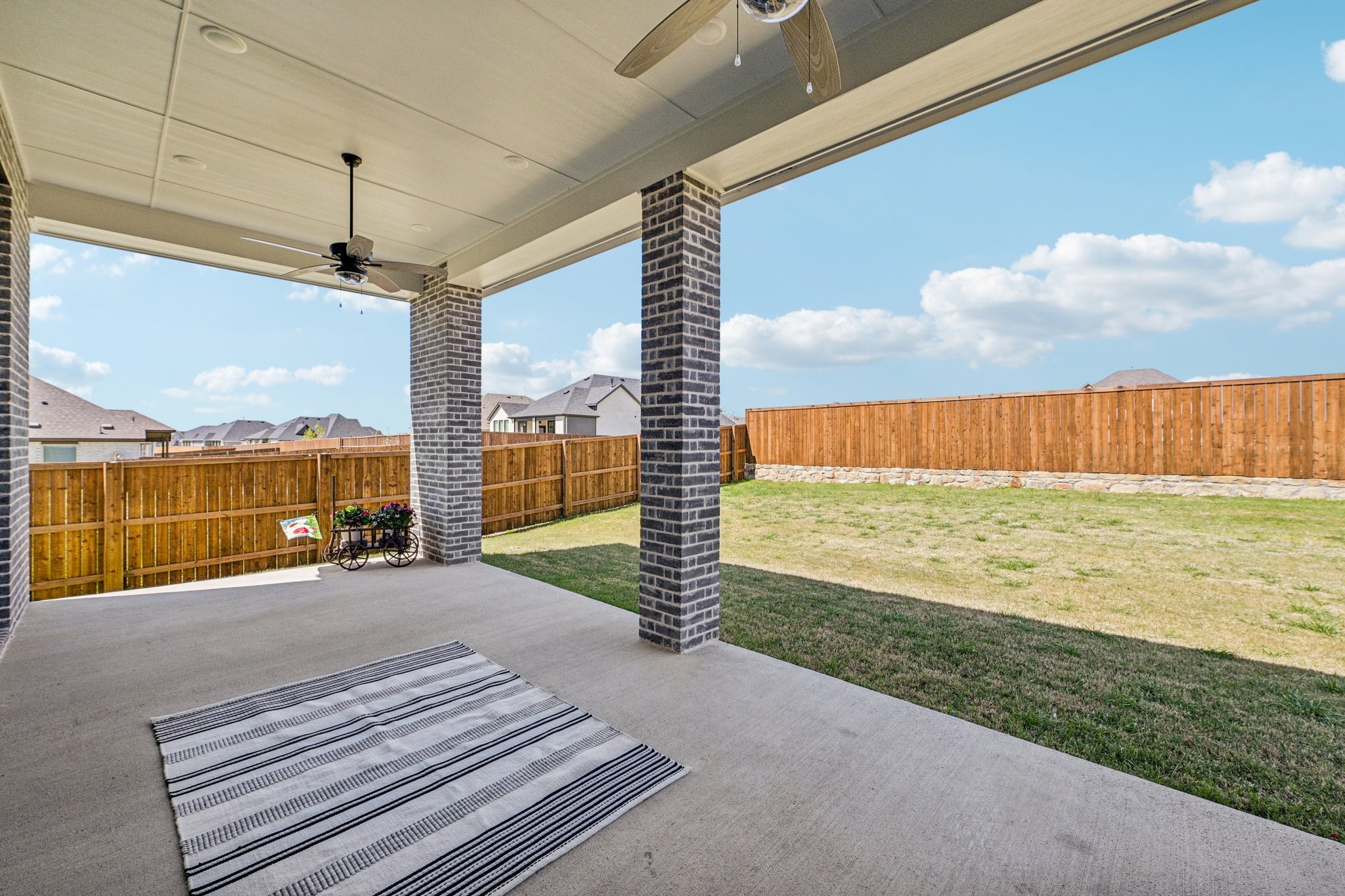 2264 Emerald Drive Waxahachie TX 75167