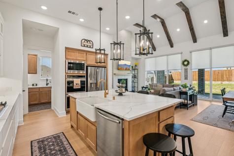 2264 Emerald Drive Waxahachie TX 75167