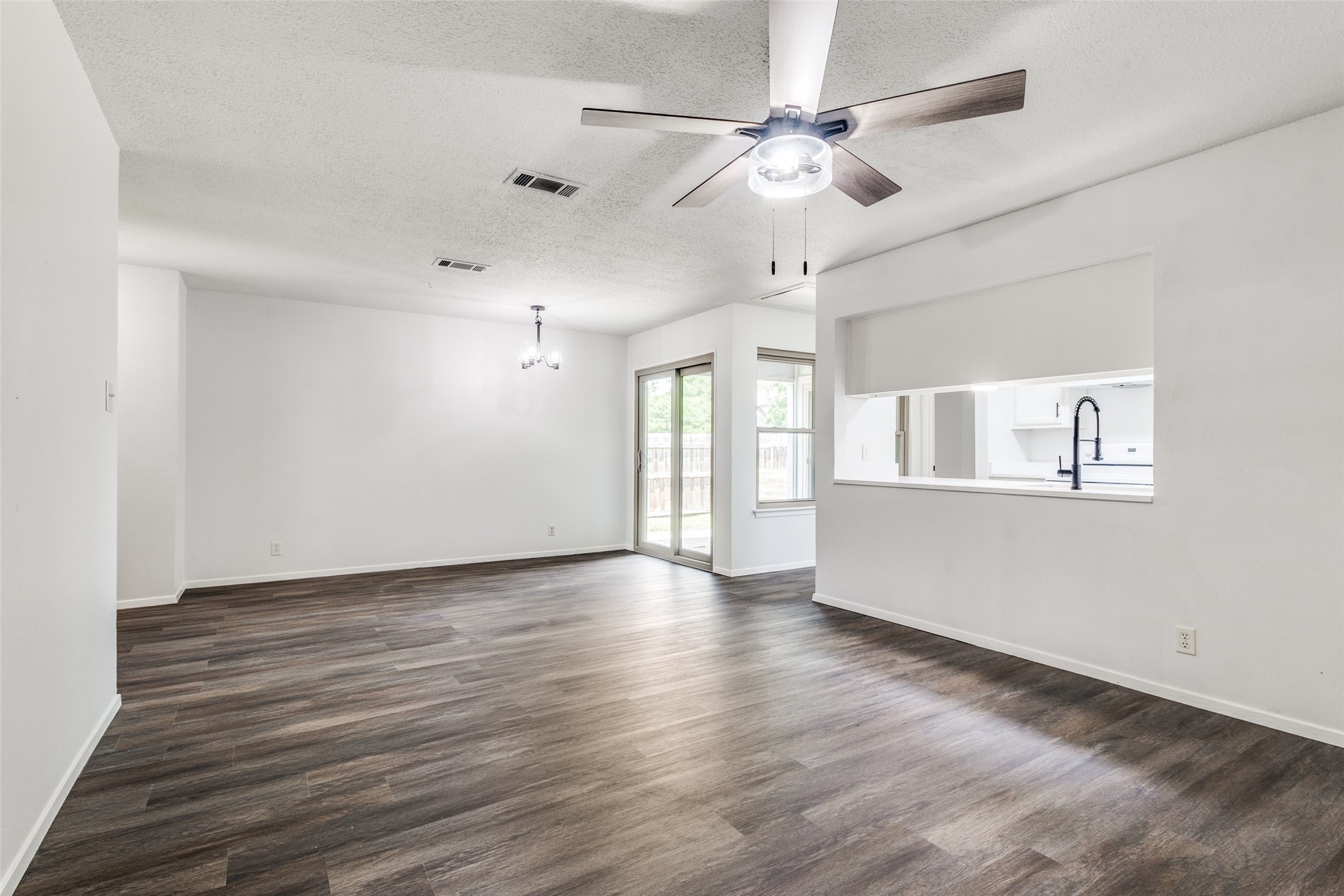 3326 Gardenview Circle Denton TX 76207
