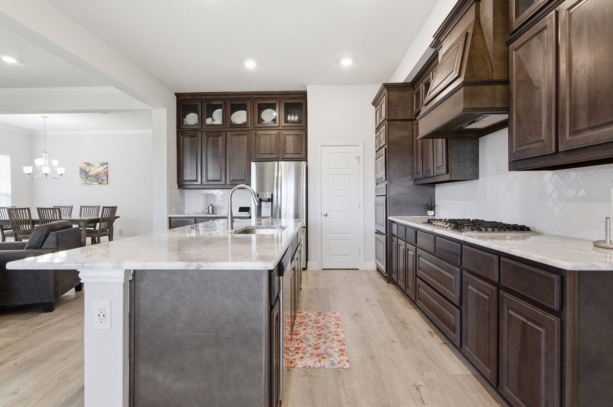 1112 Rushmore Drive Burleson TX 76028