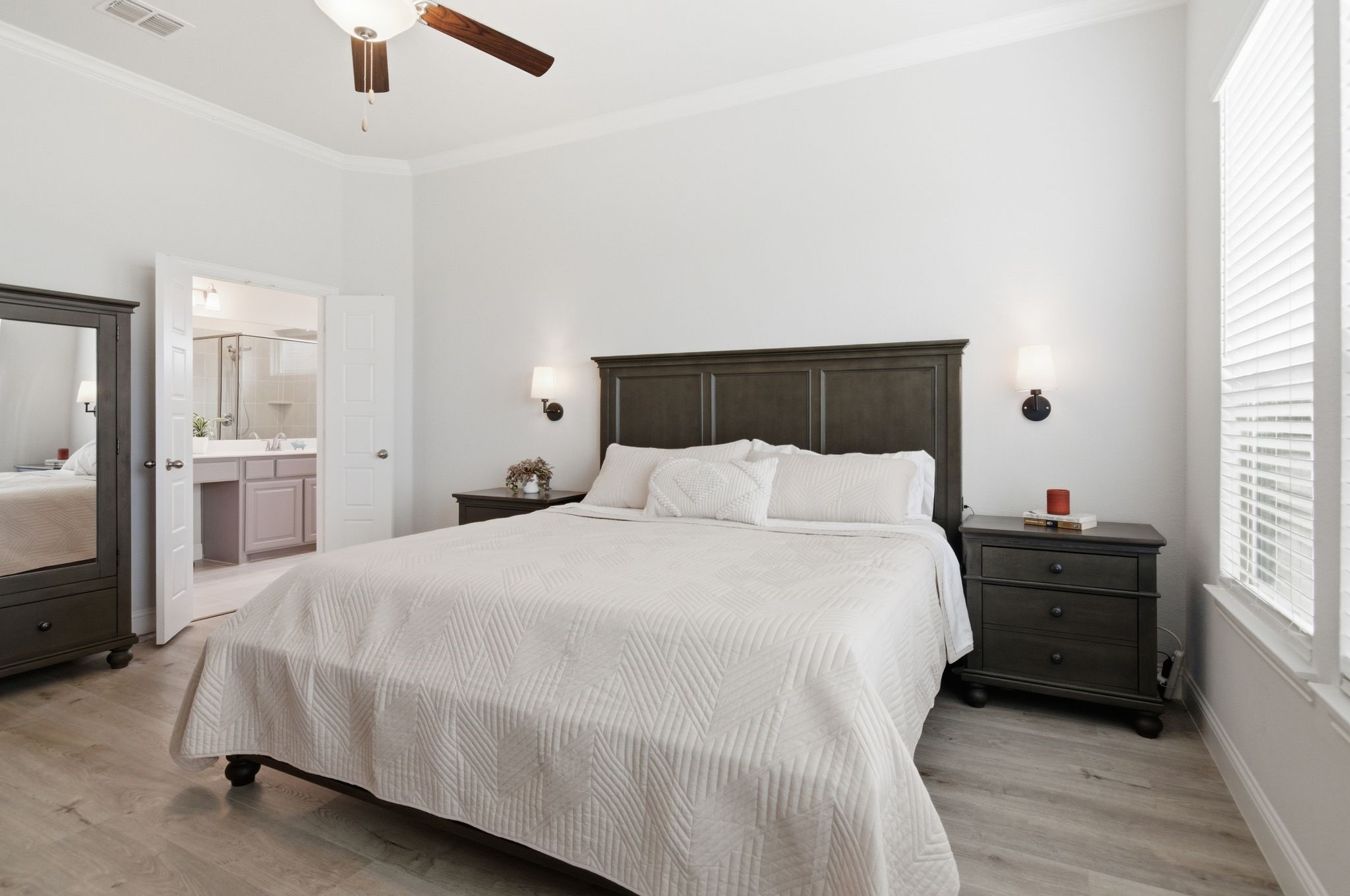 1112 Rushmore Drive Burleson TX 76028