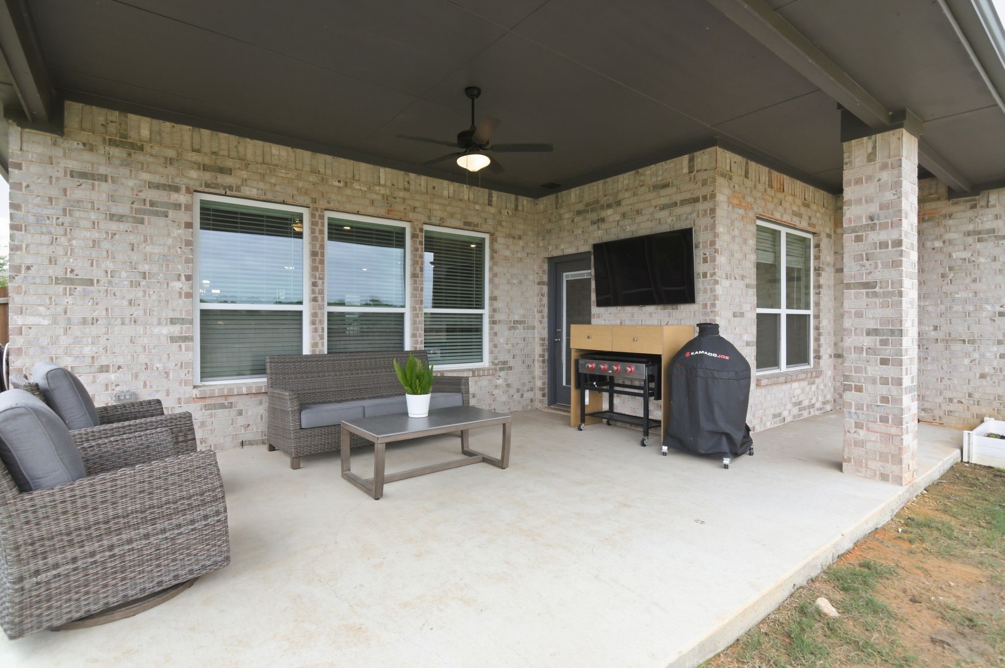1112 Rushmore Drive Burleson TX 76028