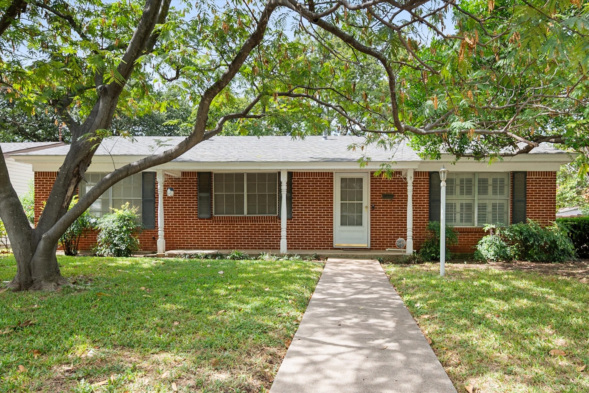 5050 Lubbock Avenue Fort Worth TX 76115