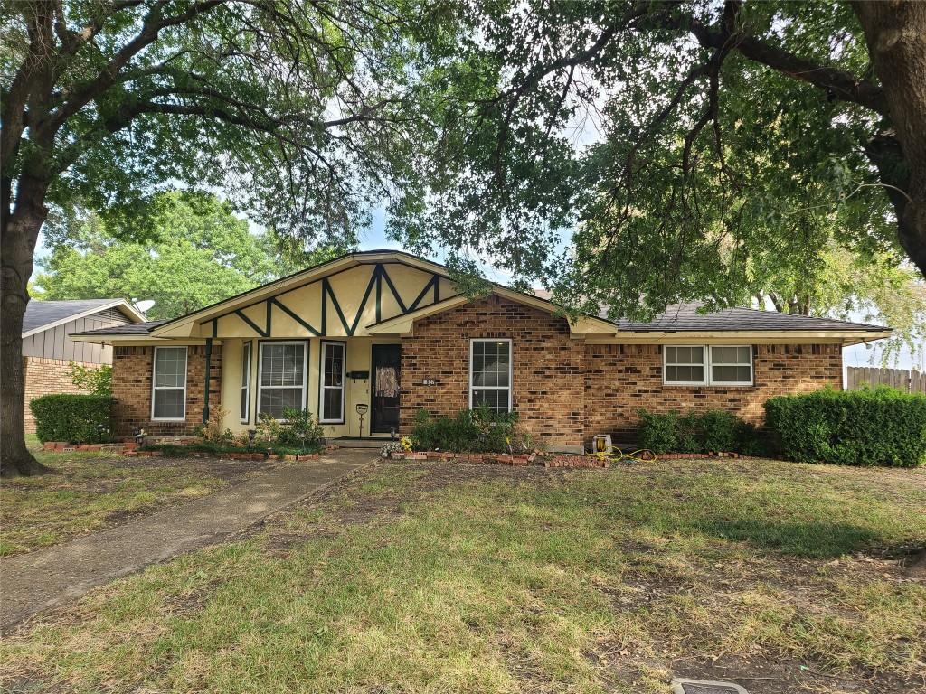 827 Granada Drive Duncanville TX 75116