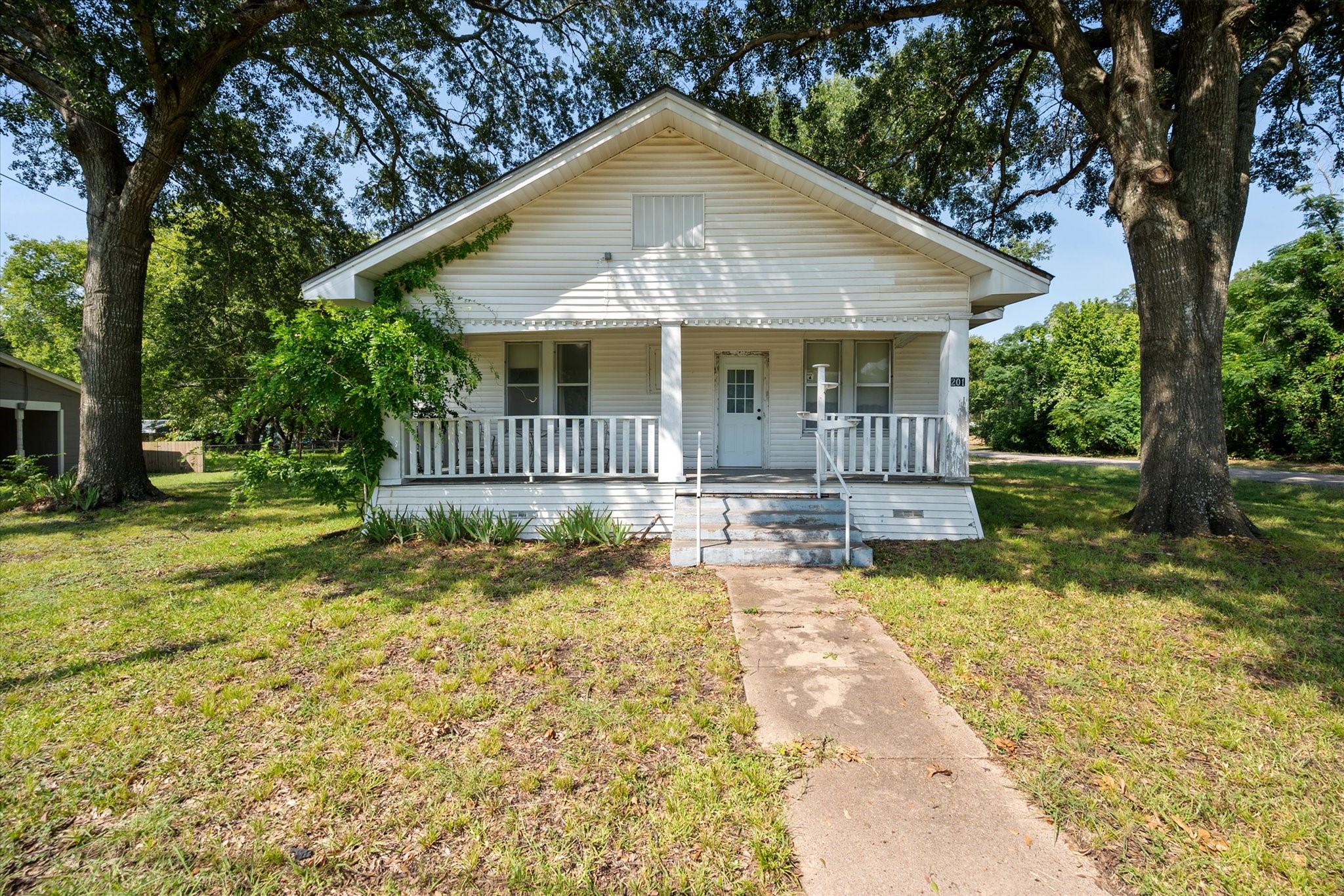 201 S Main Street Dawson TX 76639