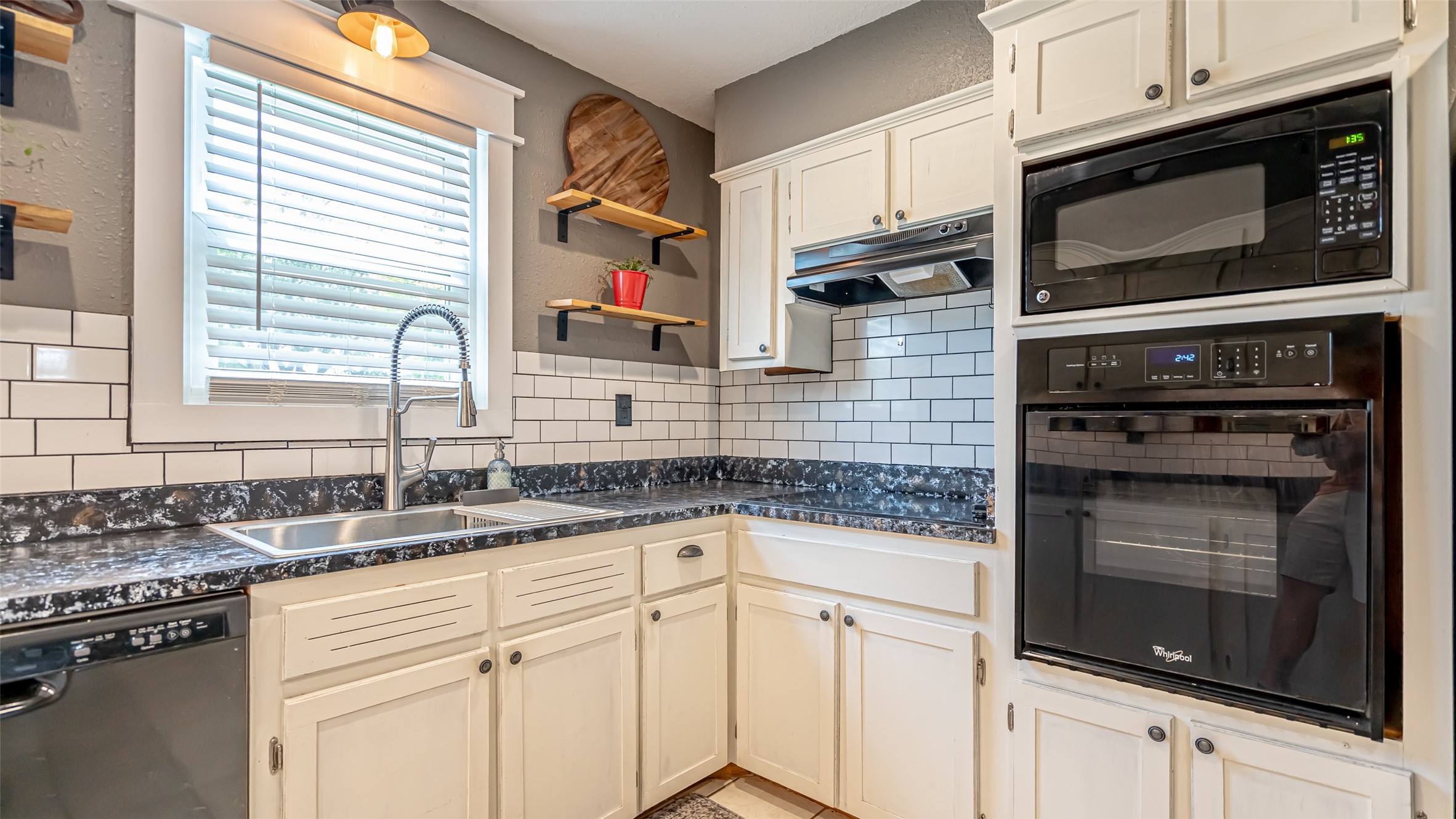 8147 Fawn Circle Granbury TX 76049