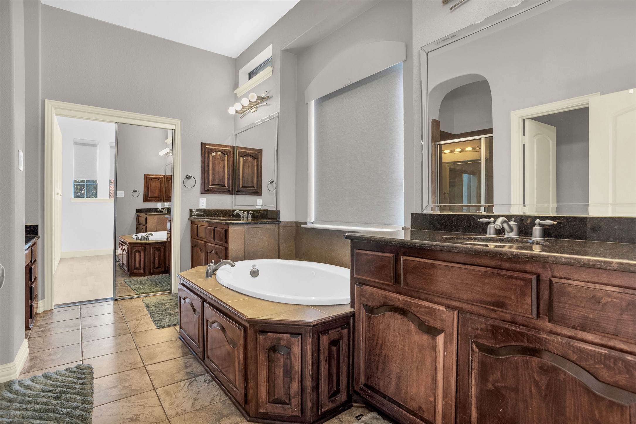 8631 Lohr Valley Road Irving TX 75063
