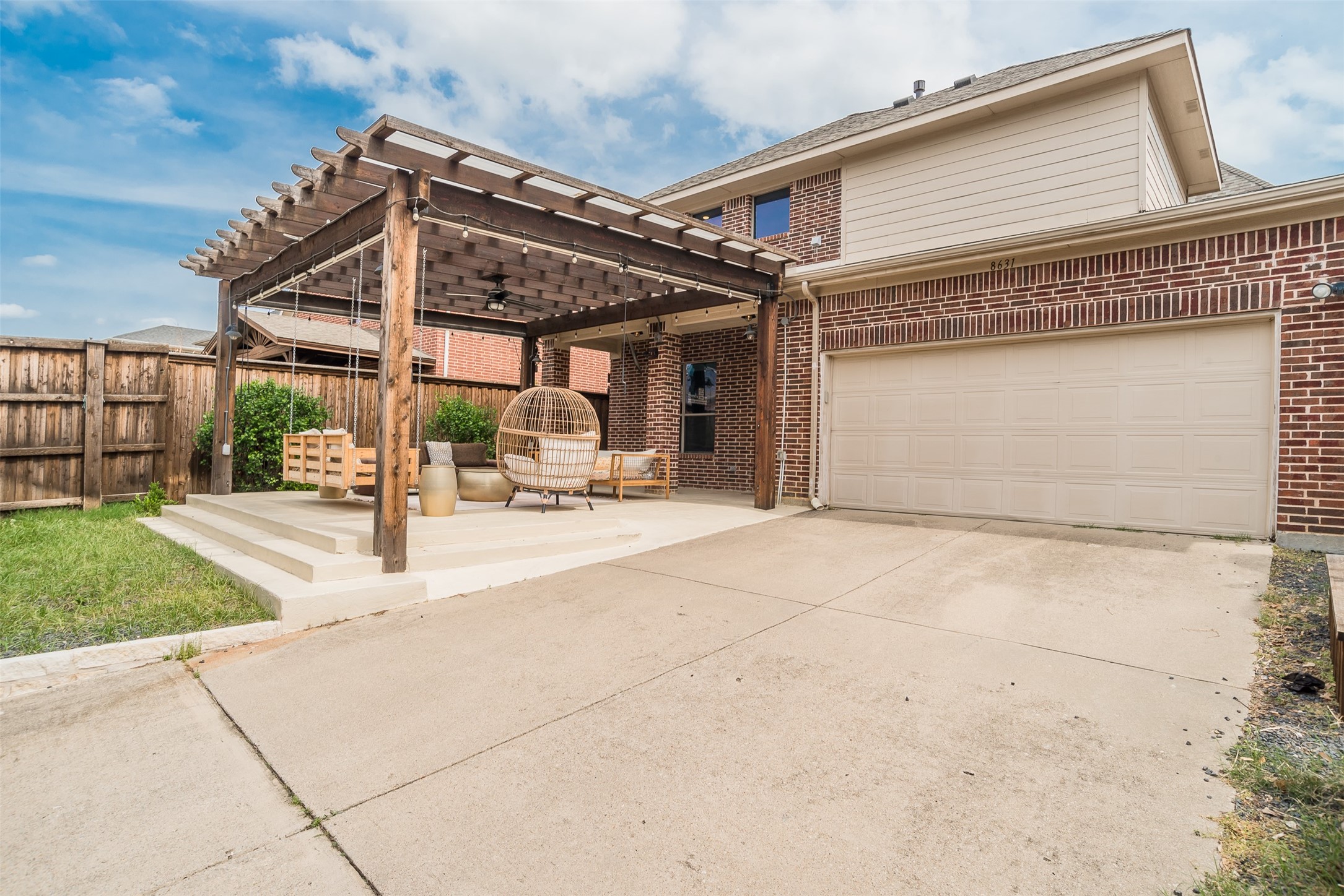 8631 Lohr Valley Road Irving TX 75063